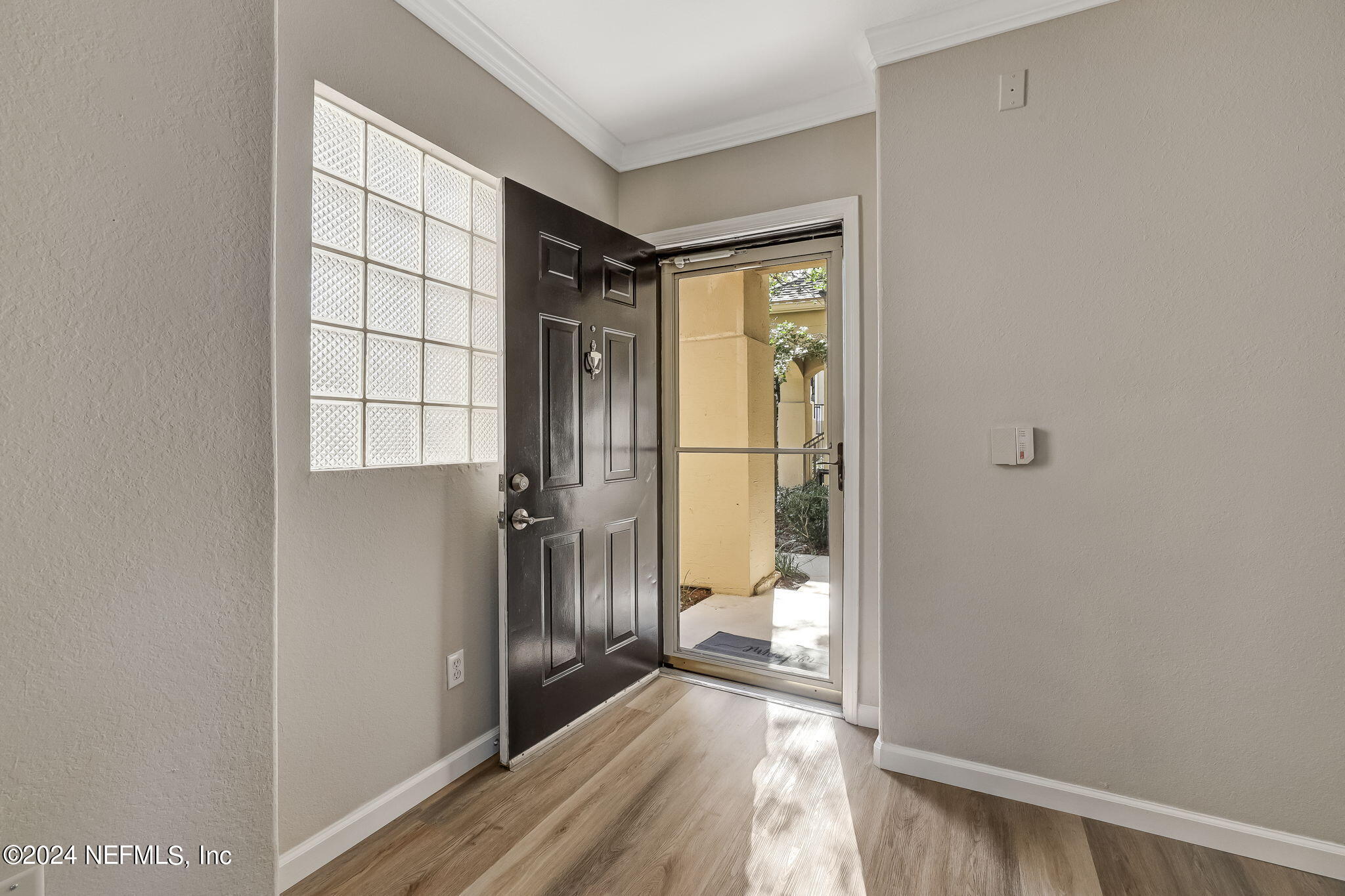 1701 THE GREENS Way, 1615