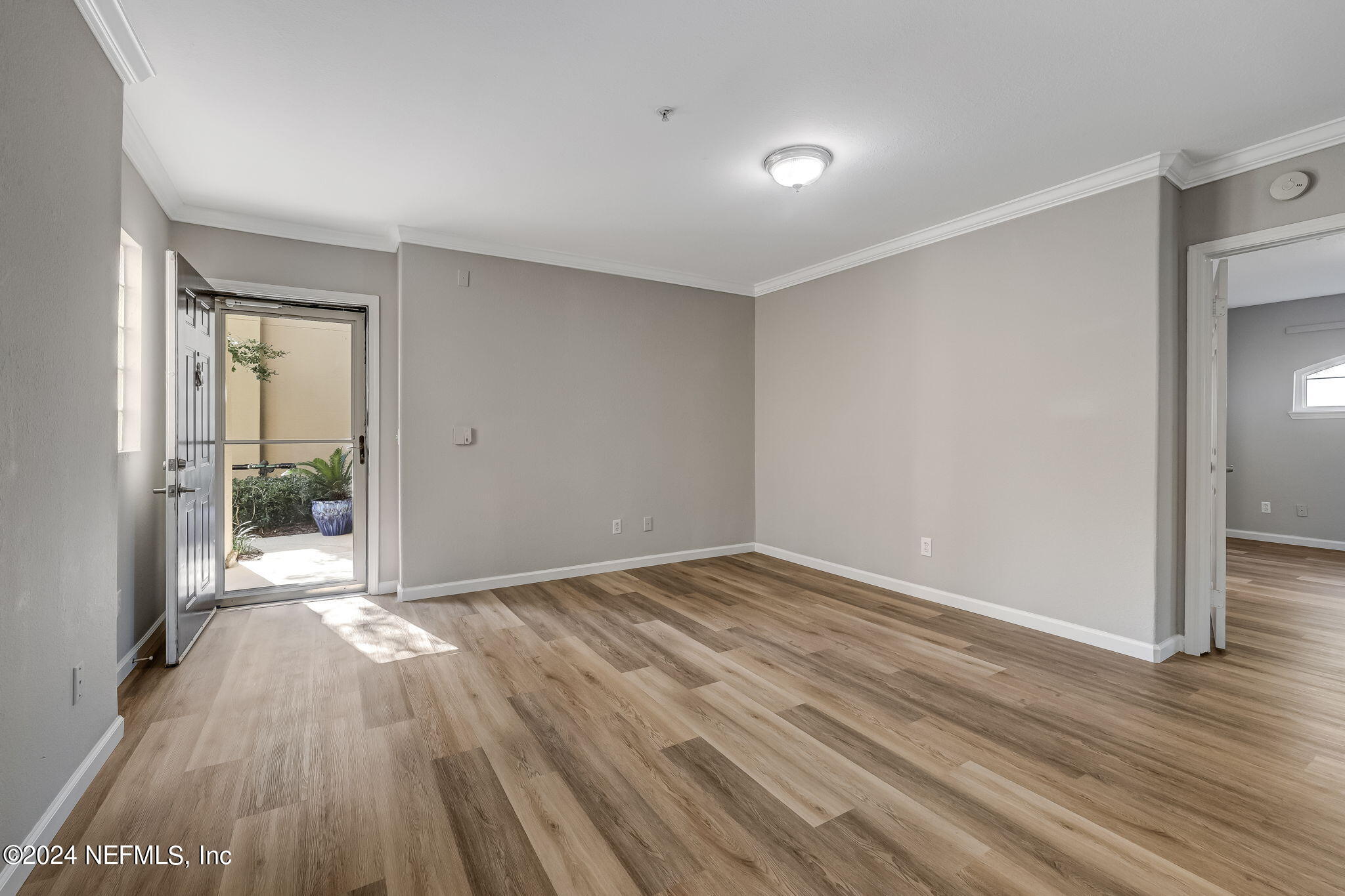 1701 THE GREENS Way, 1615