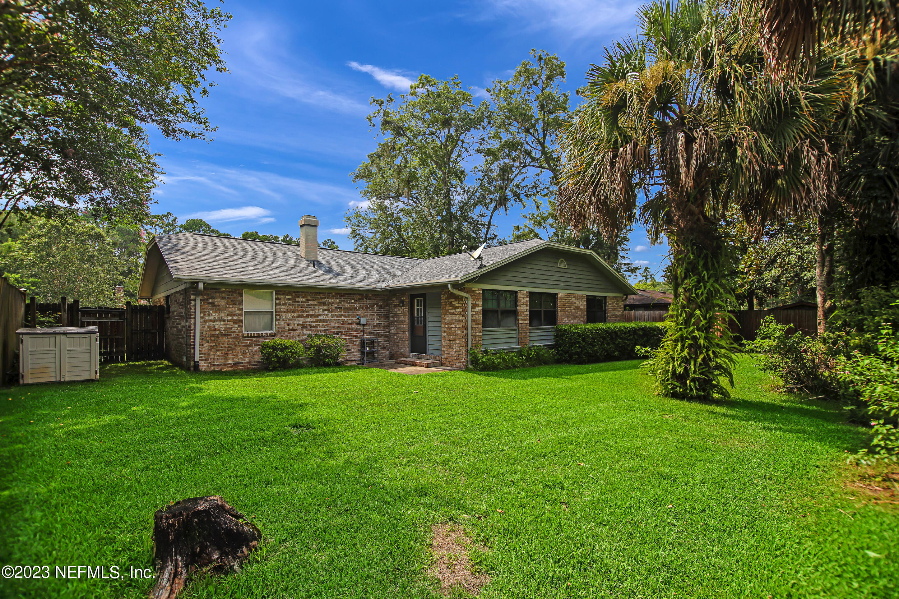 5319 SECLUDED OAKS Lane