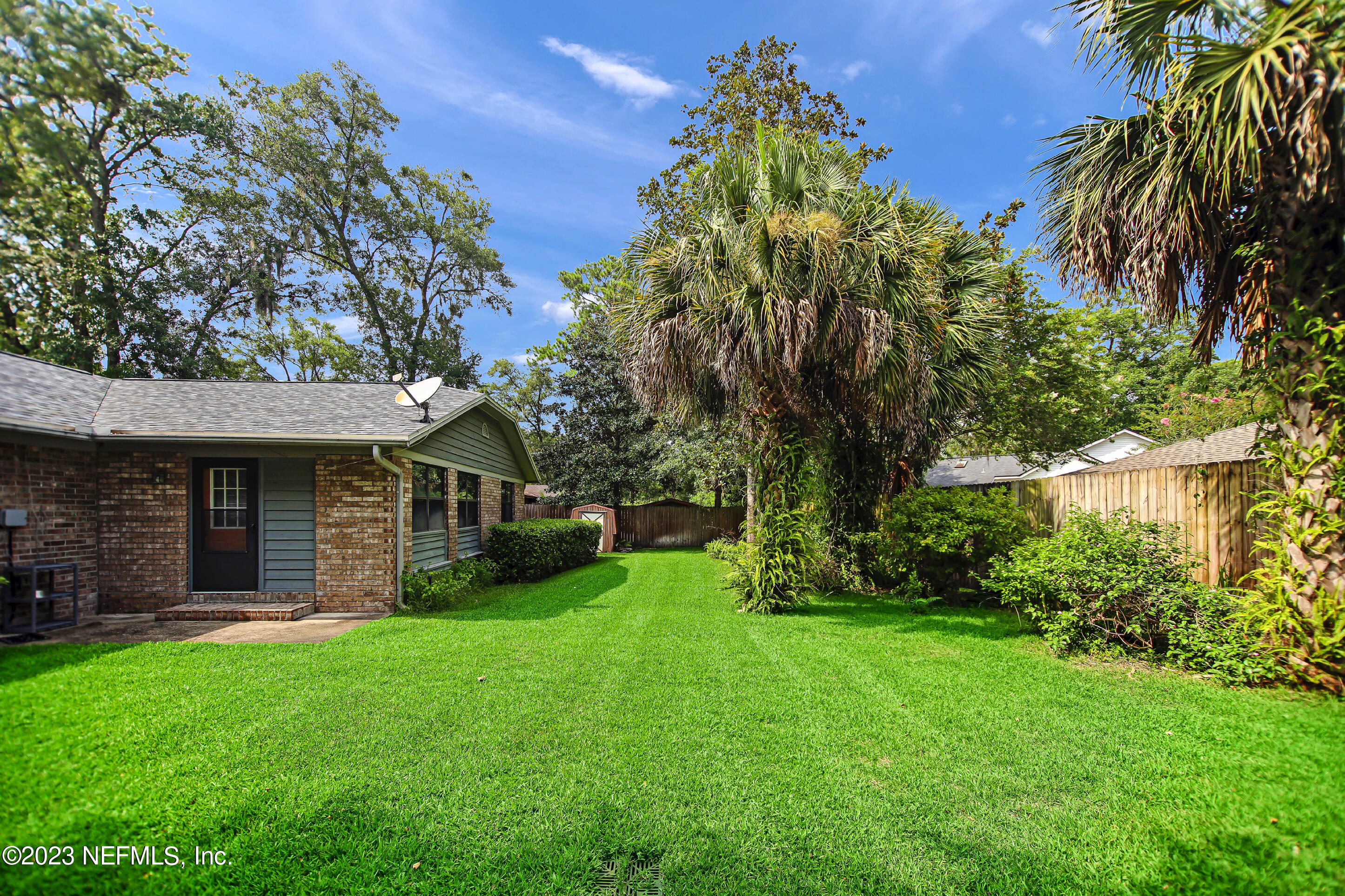 5319 SECLUDED OAKS Lane