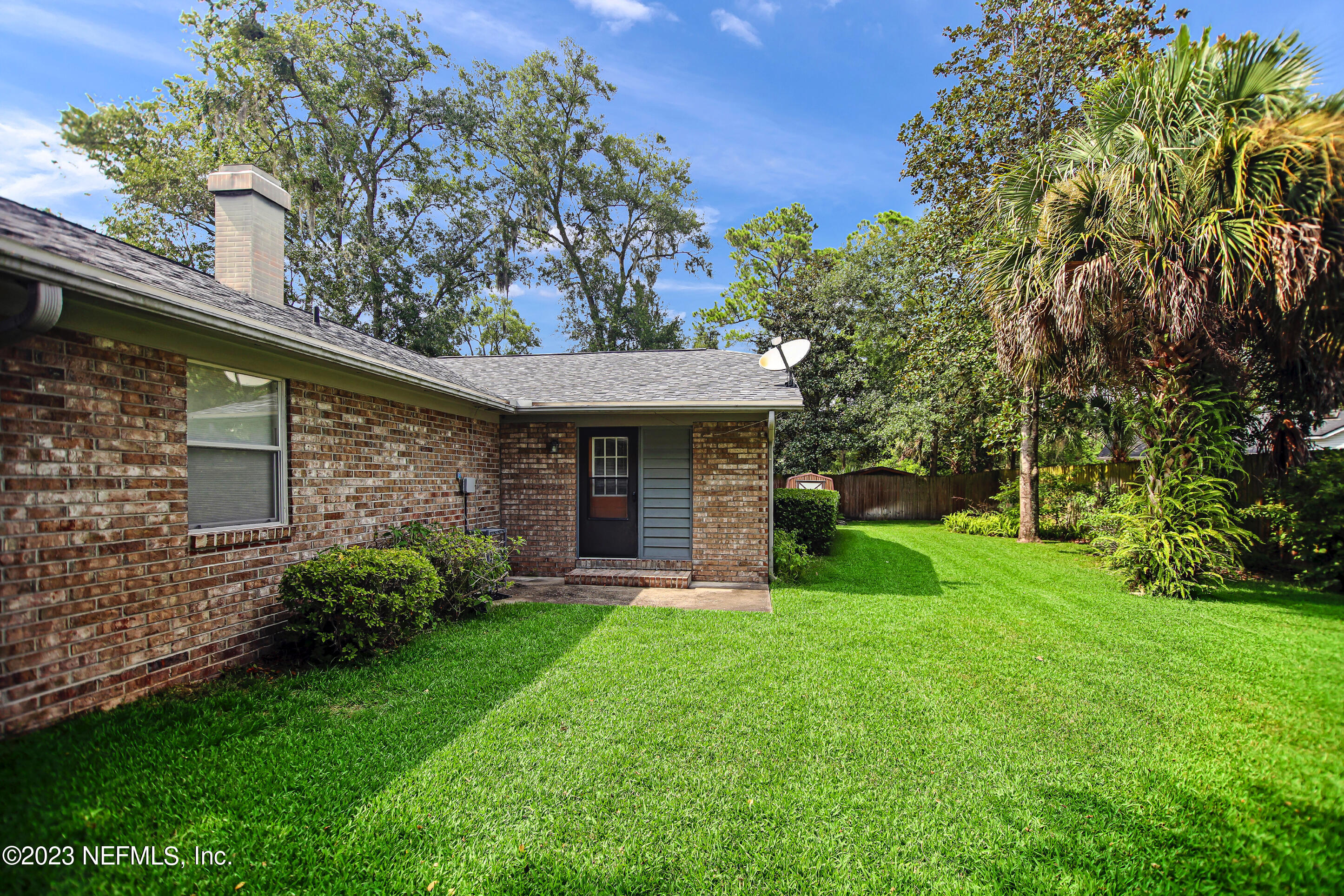 5319 SECLUDED OAKS Lane