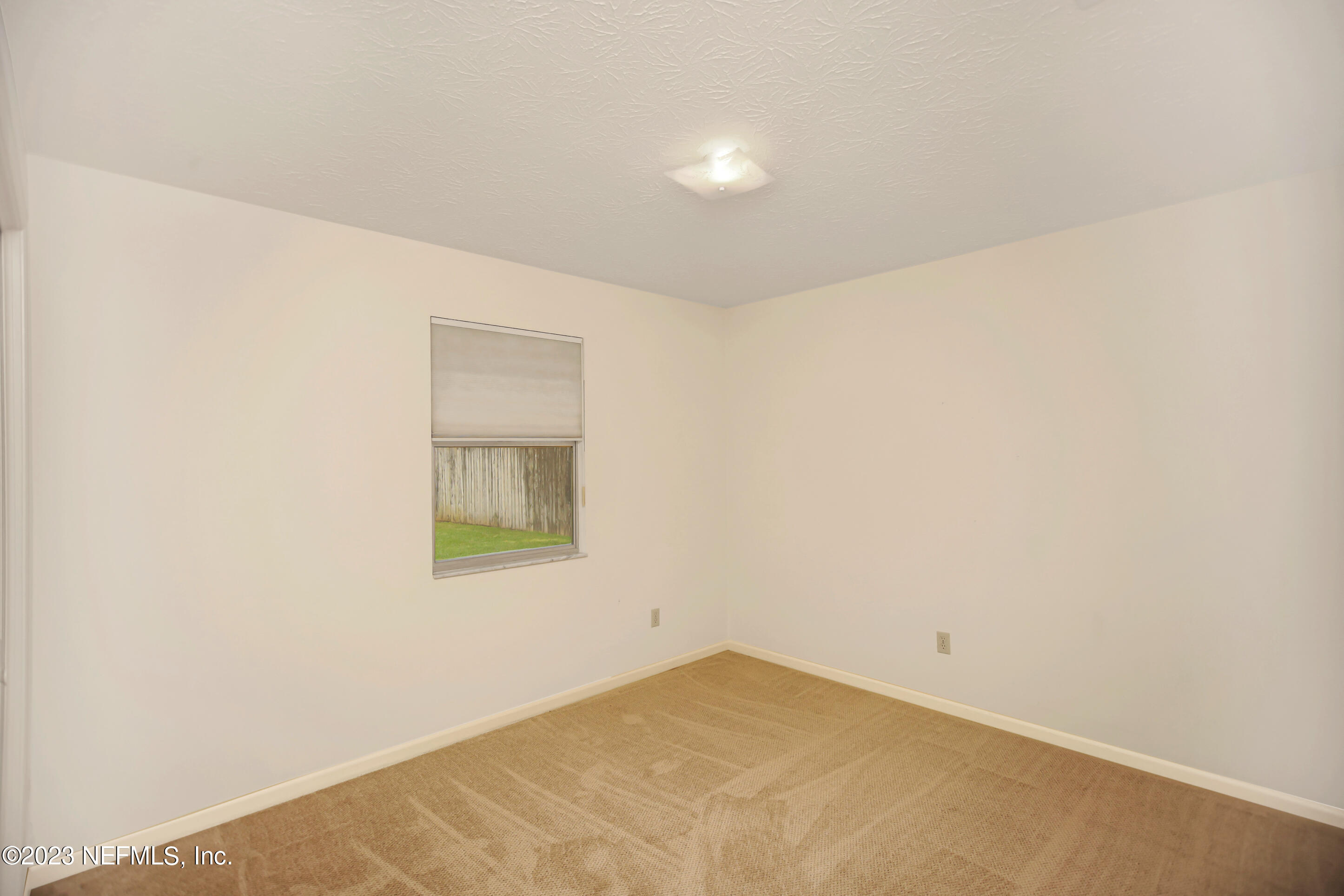 5319 SECLUDED OAKS Lane