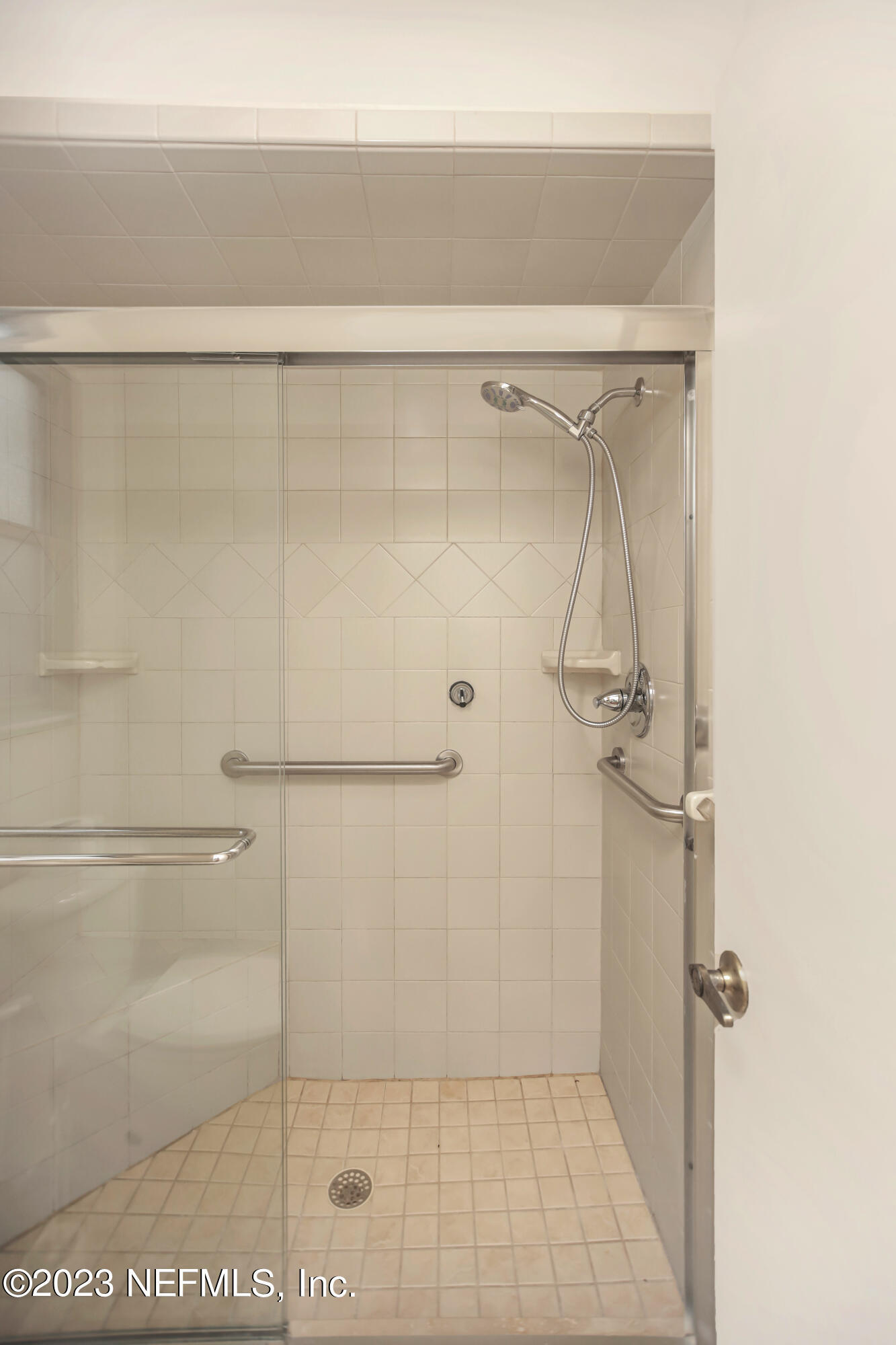 5319 SECLUDED OAKS Lane