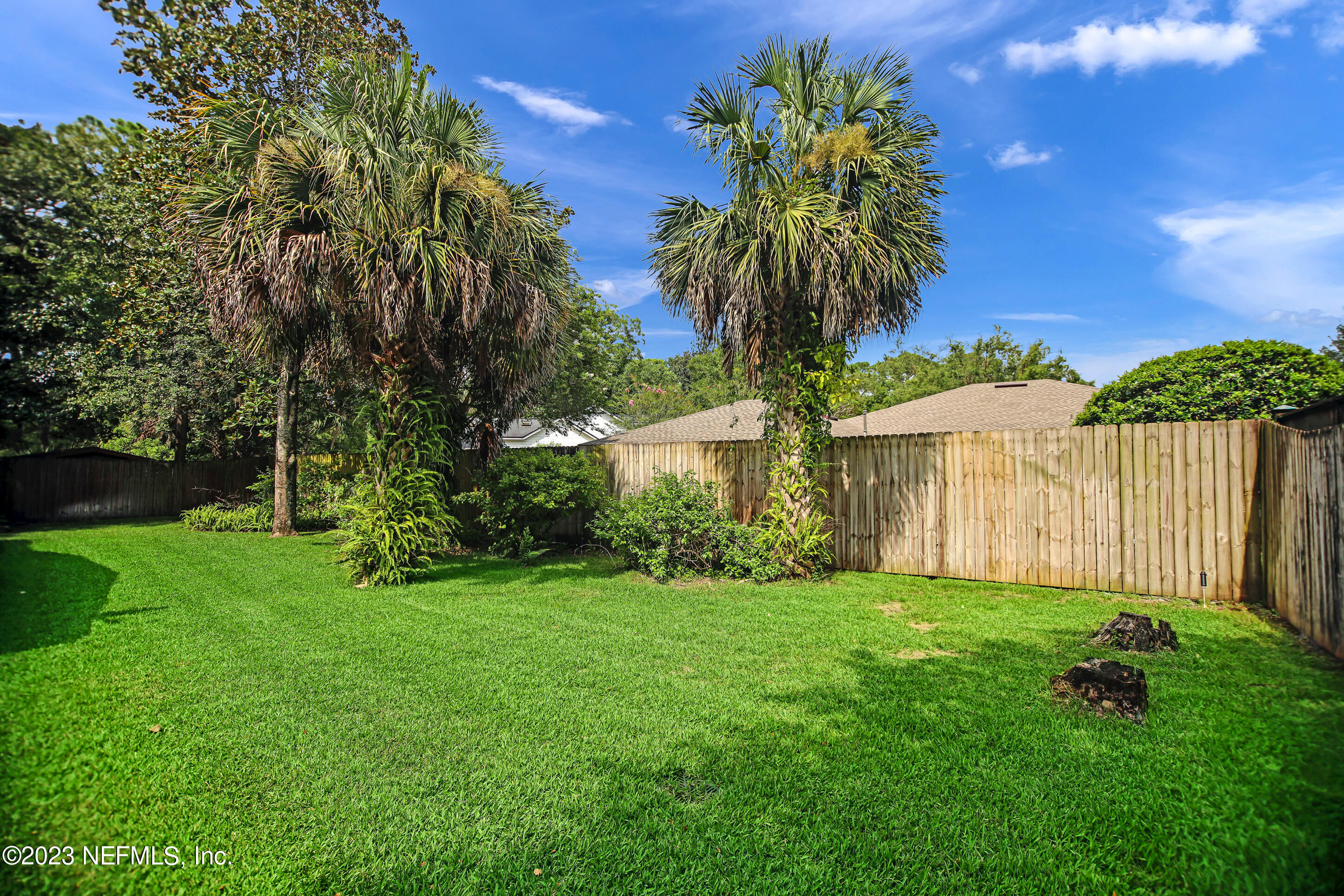 5319 SECLUDED OAKS Lane