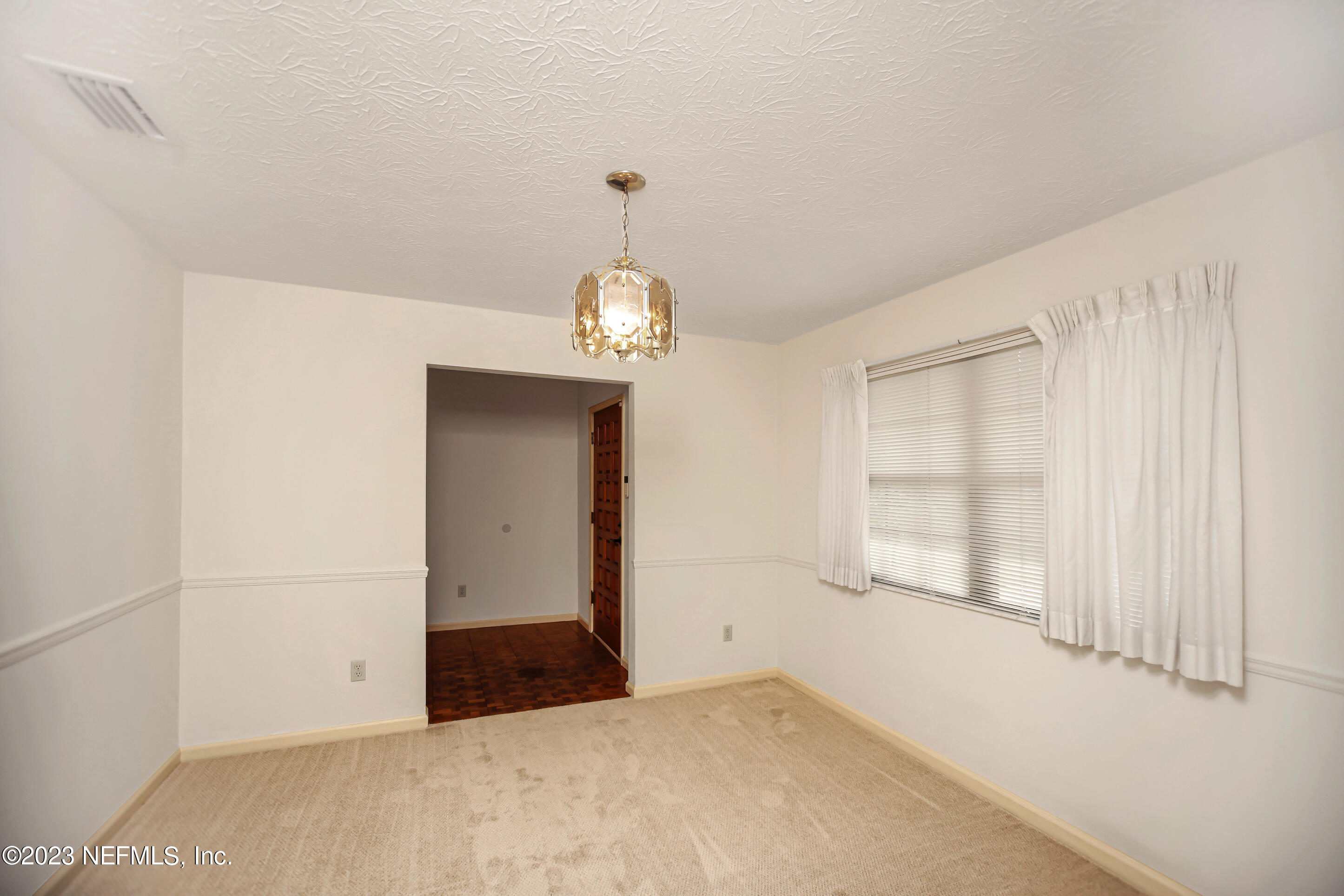 5319 SECLUDED OAKS Lane
