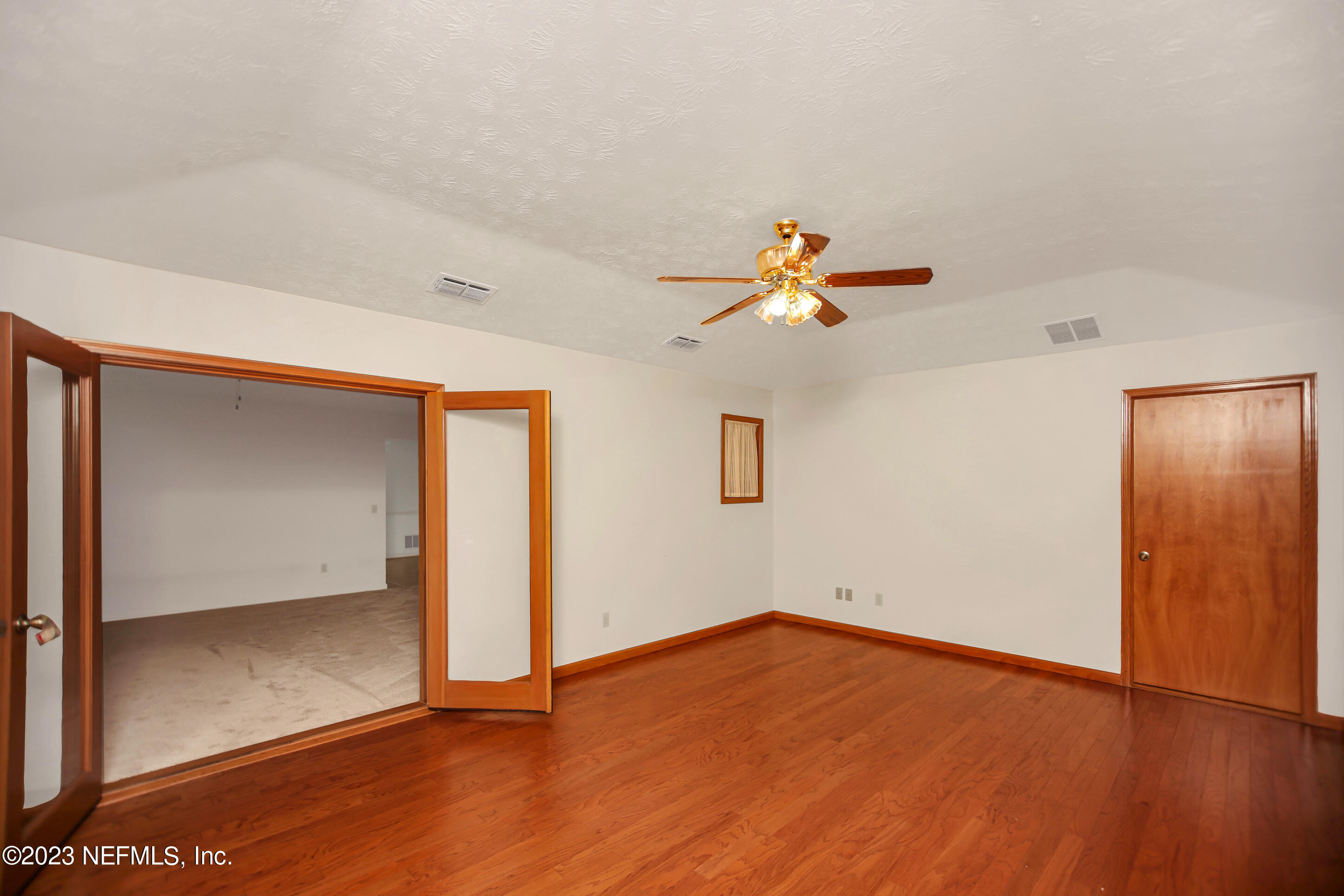 5319 SECLUDED OAKS Lane