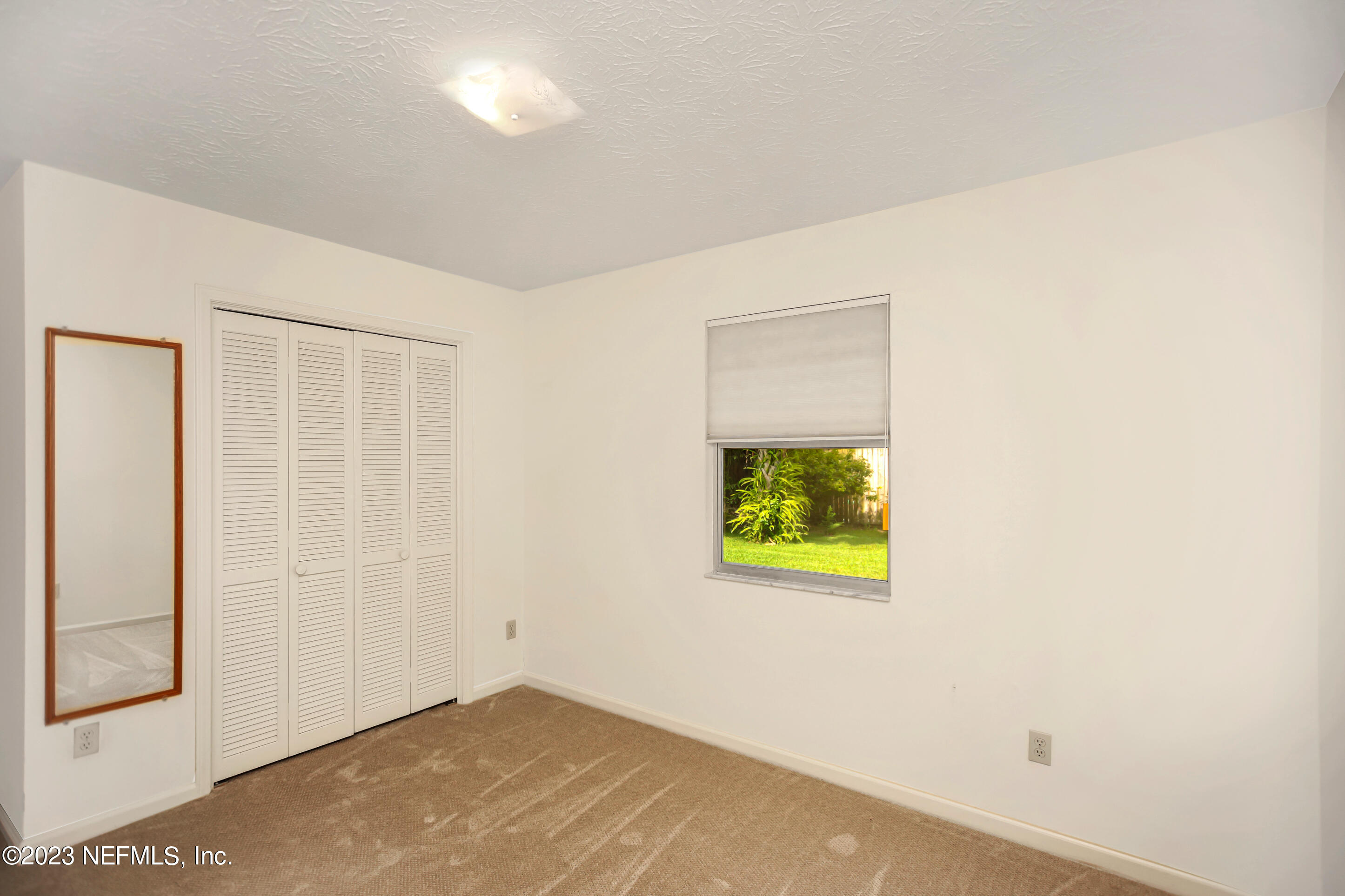 5319 SECLUDED OAKS Lane