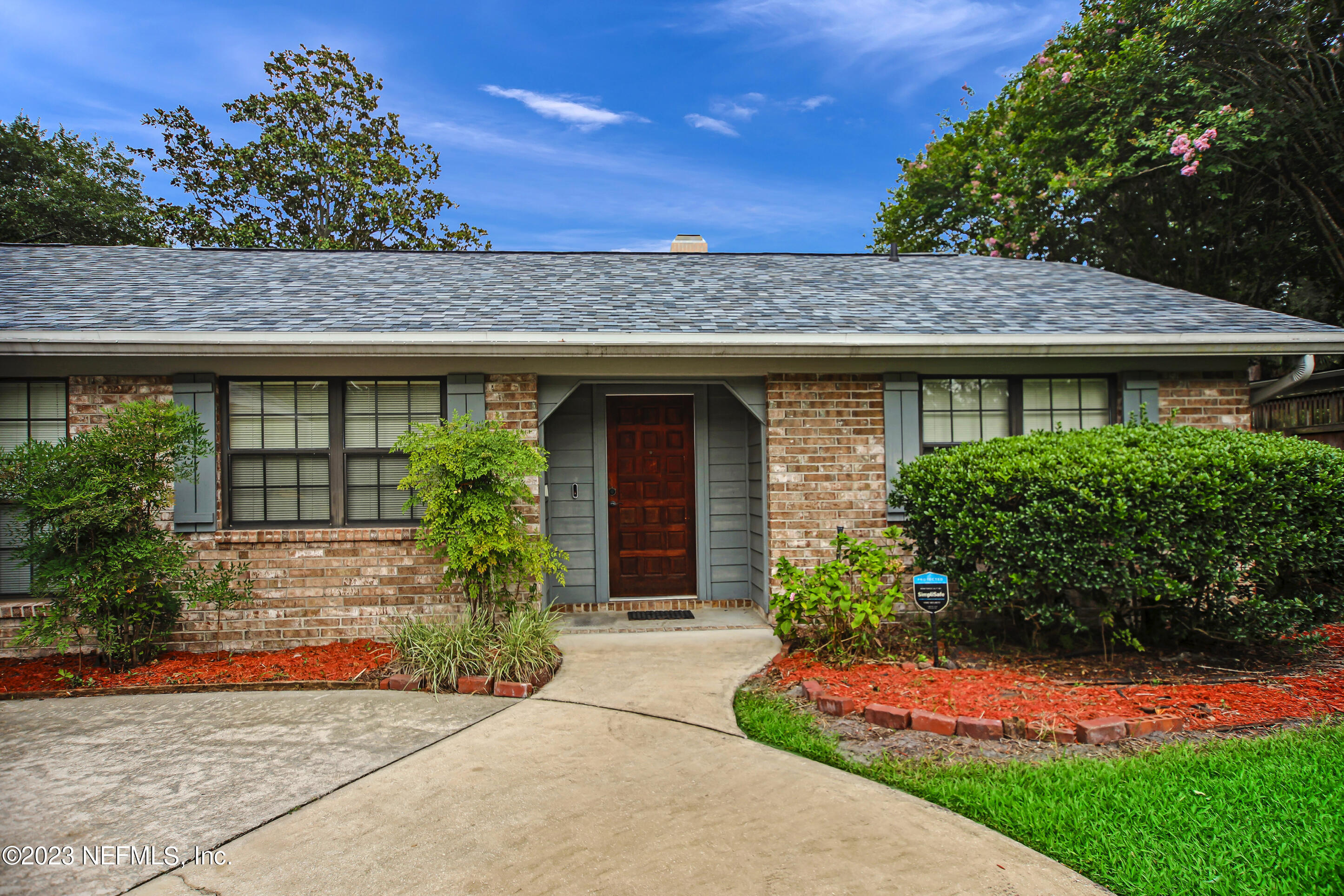 5319 SECLUDED OAKS Lane