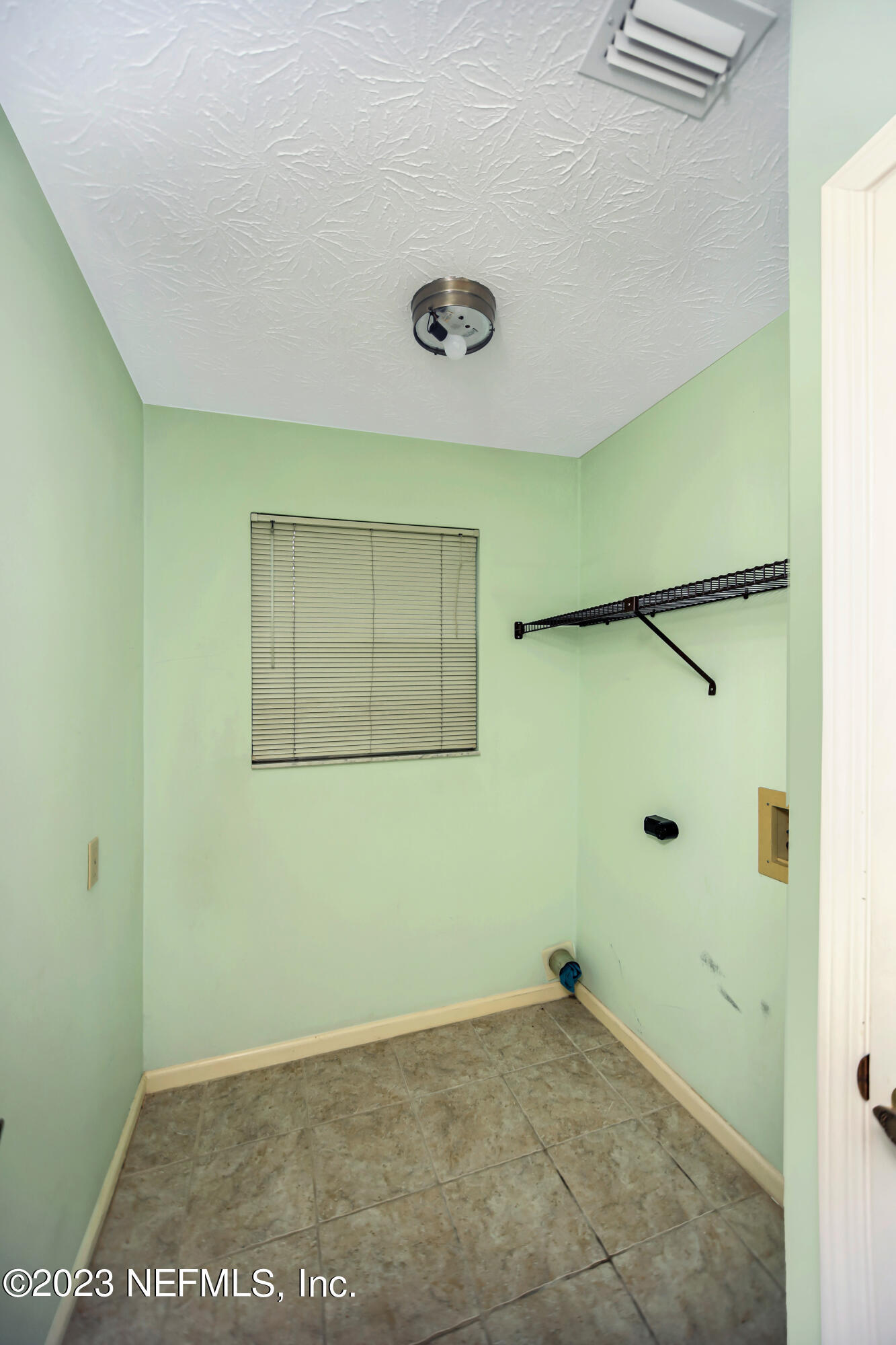 5319 SECLUDED OAKS Lane