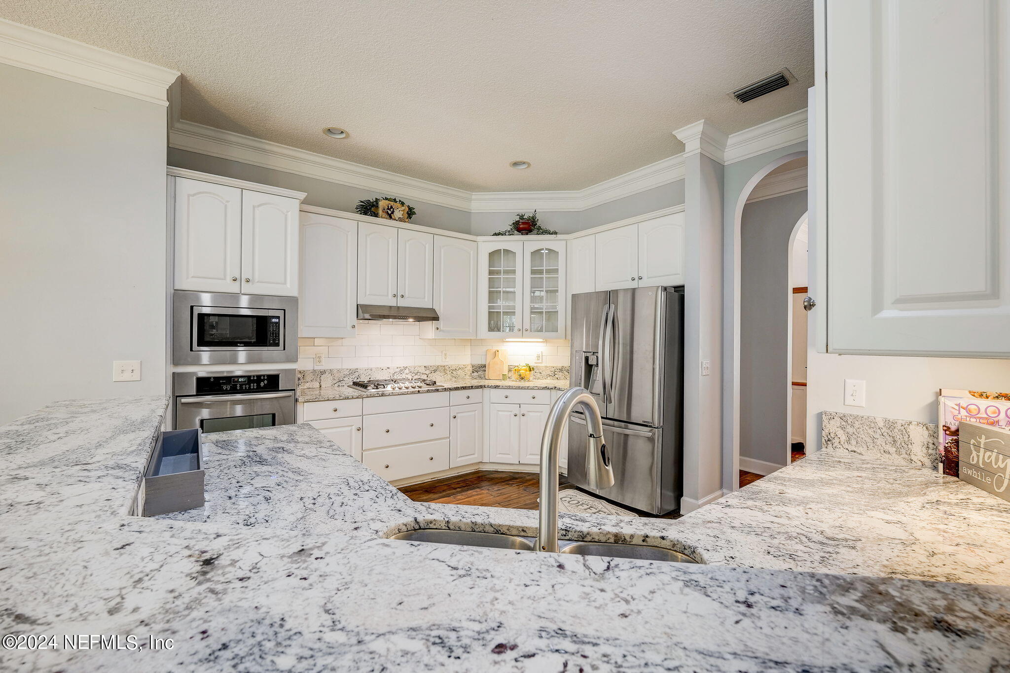 3682 CHERRY HILLS Court