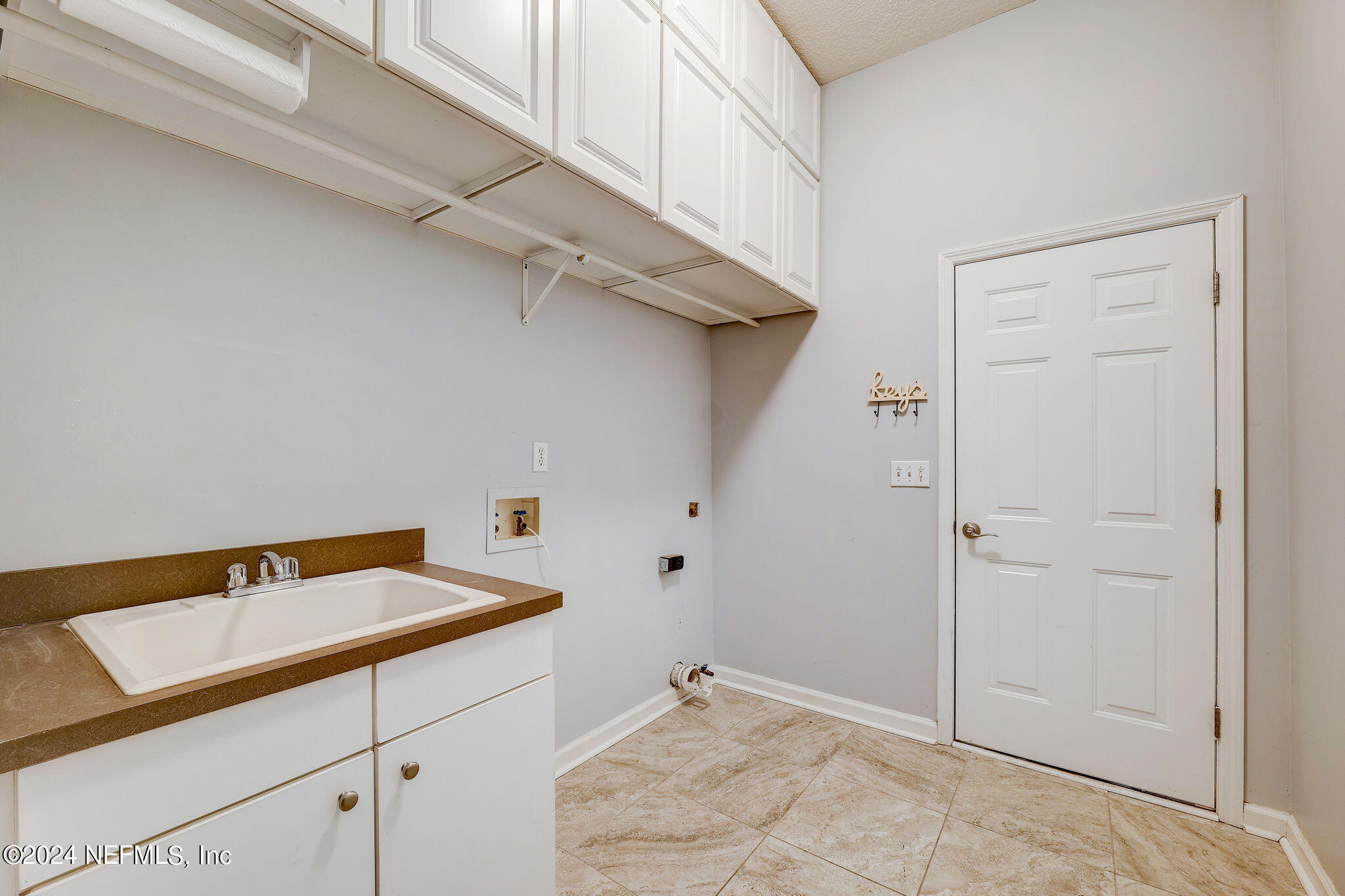3682 CHERRY HILLS Court