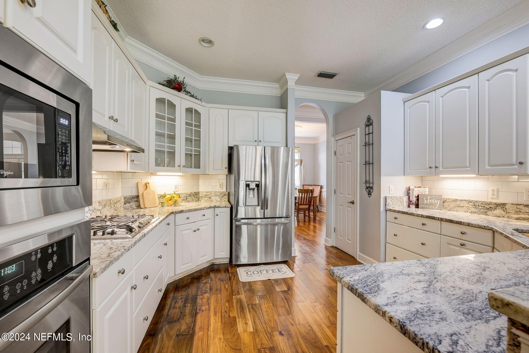3682 CHERRY HILLS Court