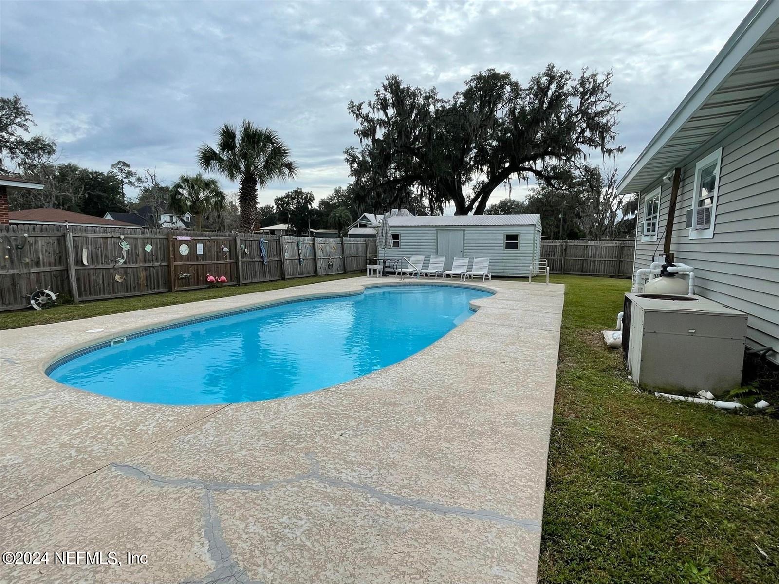 380 NW 3RD Street