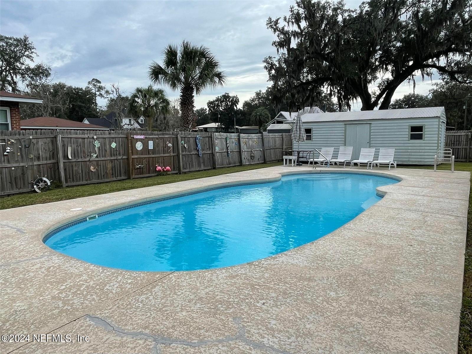 380 NW 3RD Street
