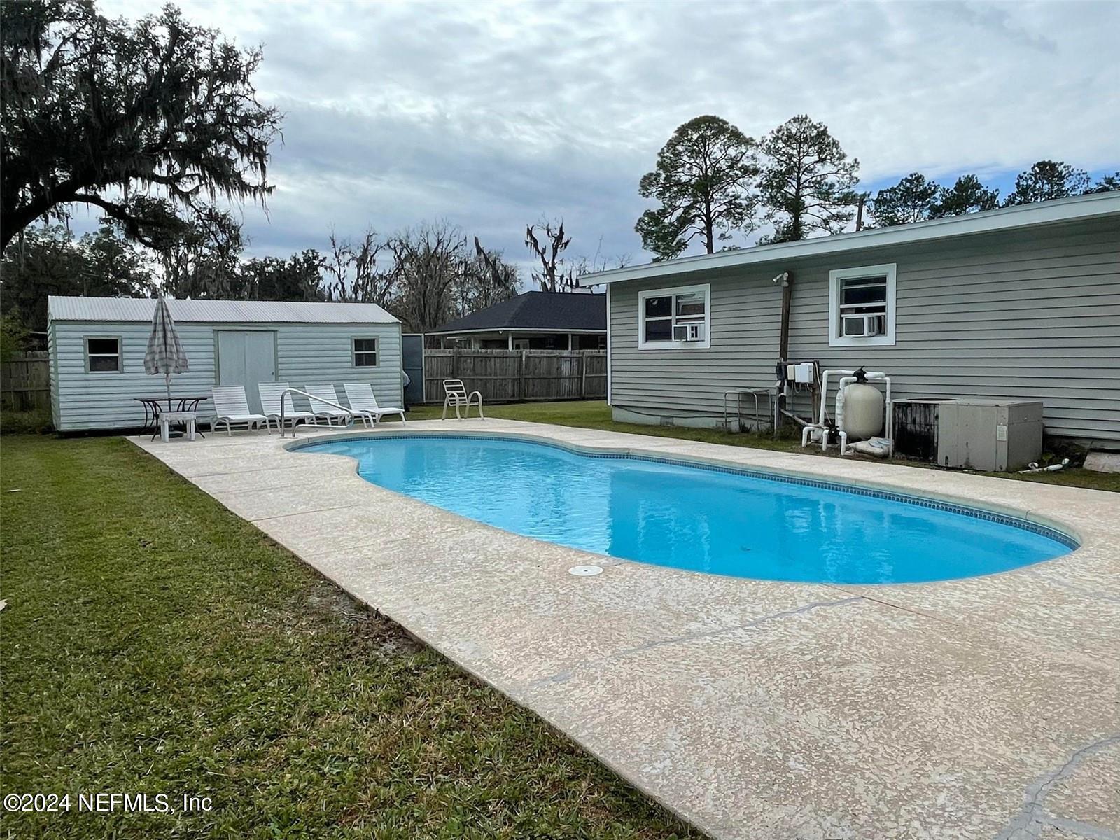 380 NW 3RD Street