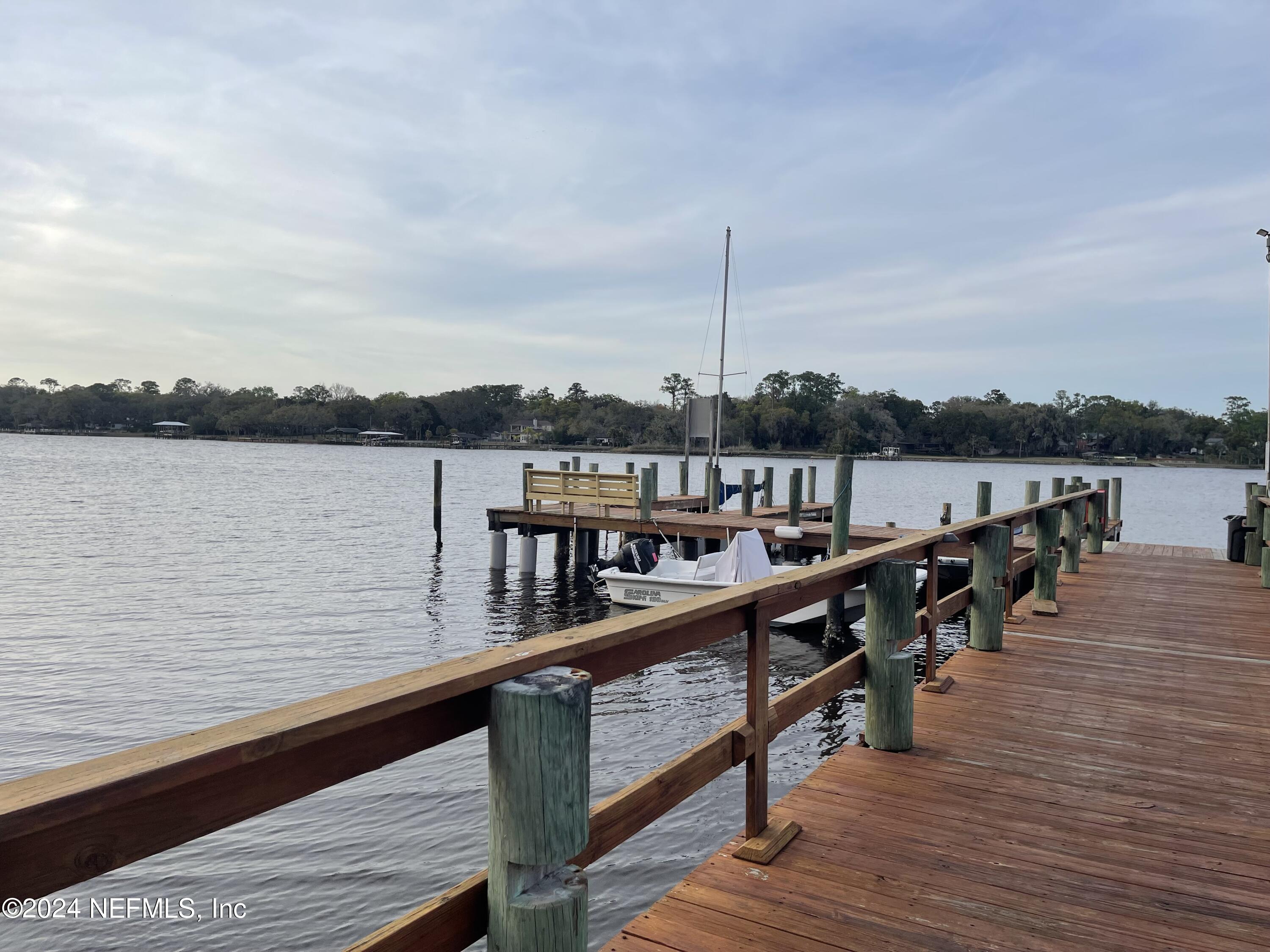 5811 ATLANTIC Boulevard, 23