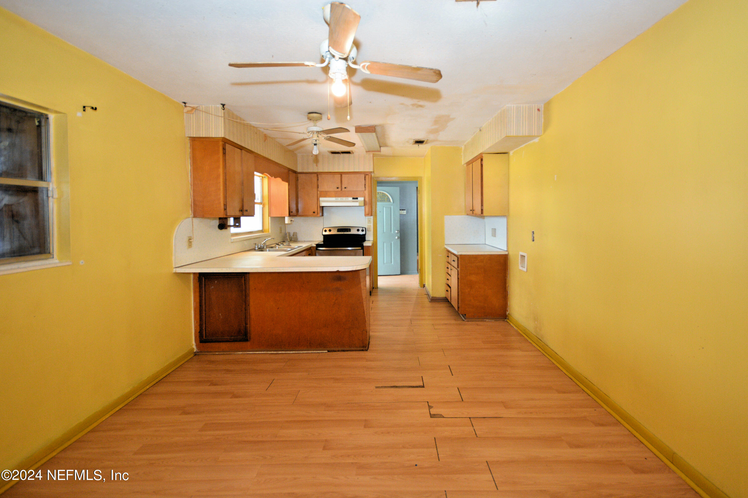 7937 JAGUAR Drive
