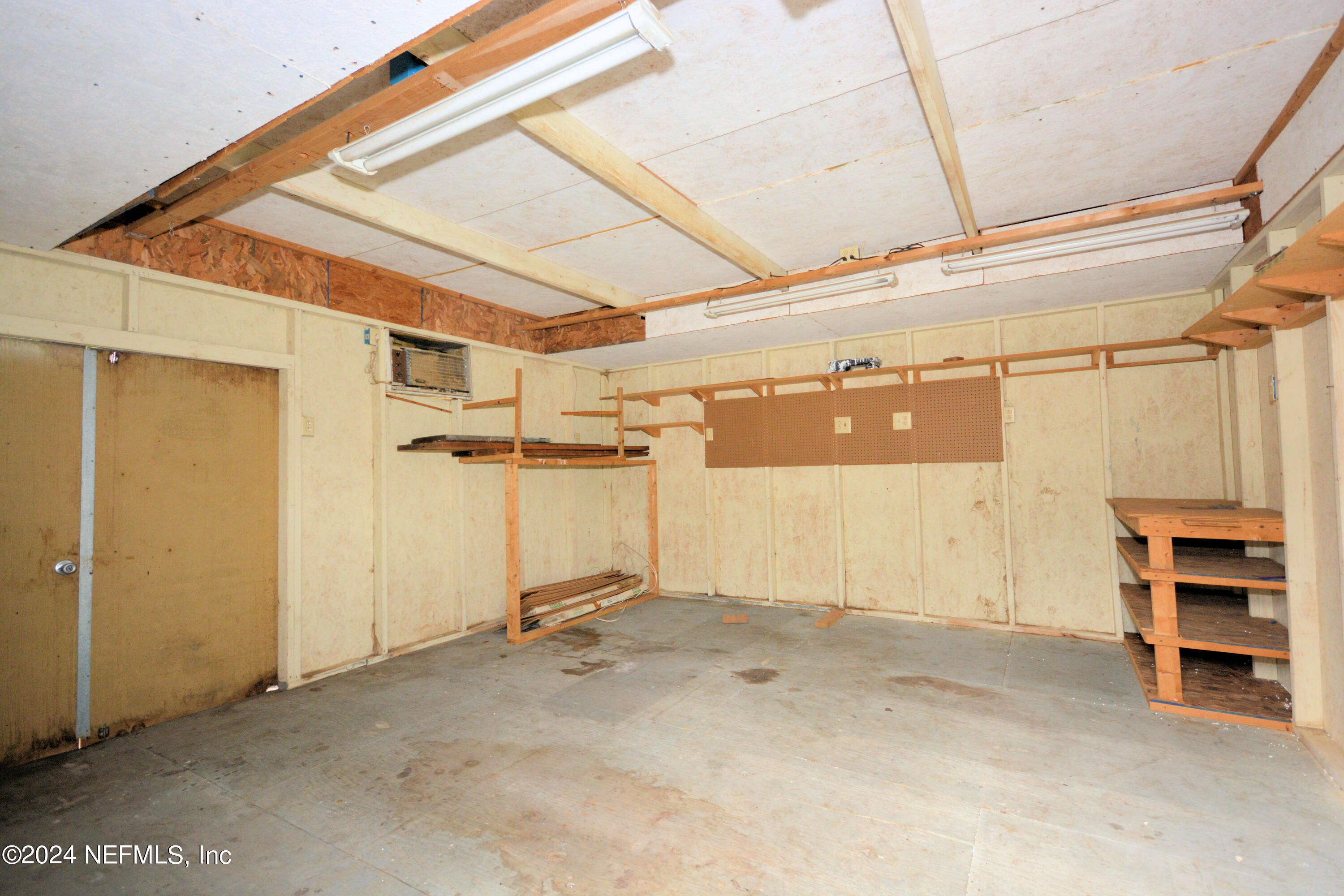7937 JAGUAR Drive