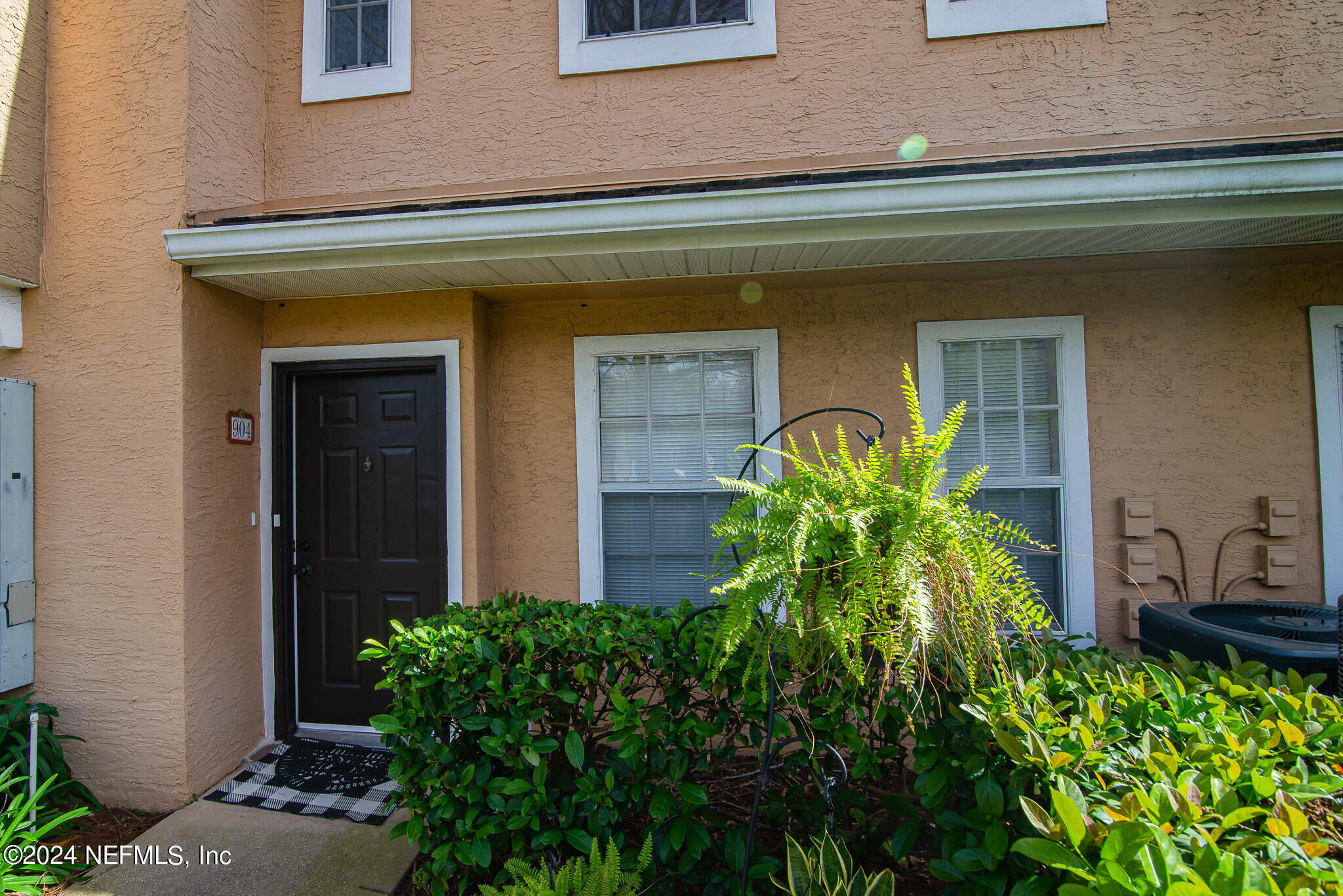 10075 GATE Parkway N 904