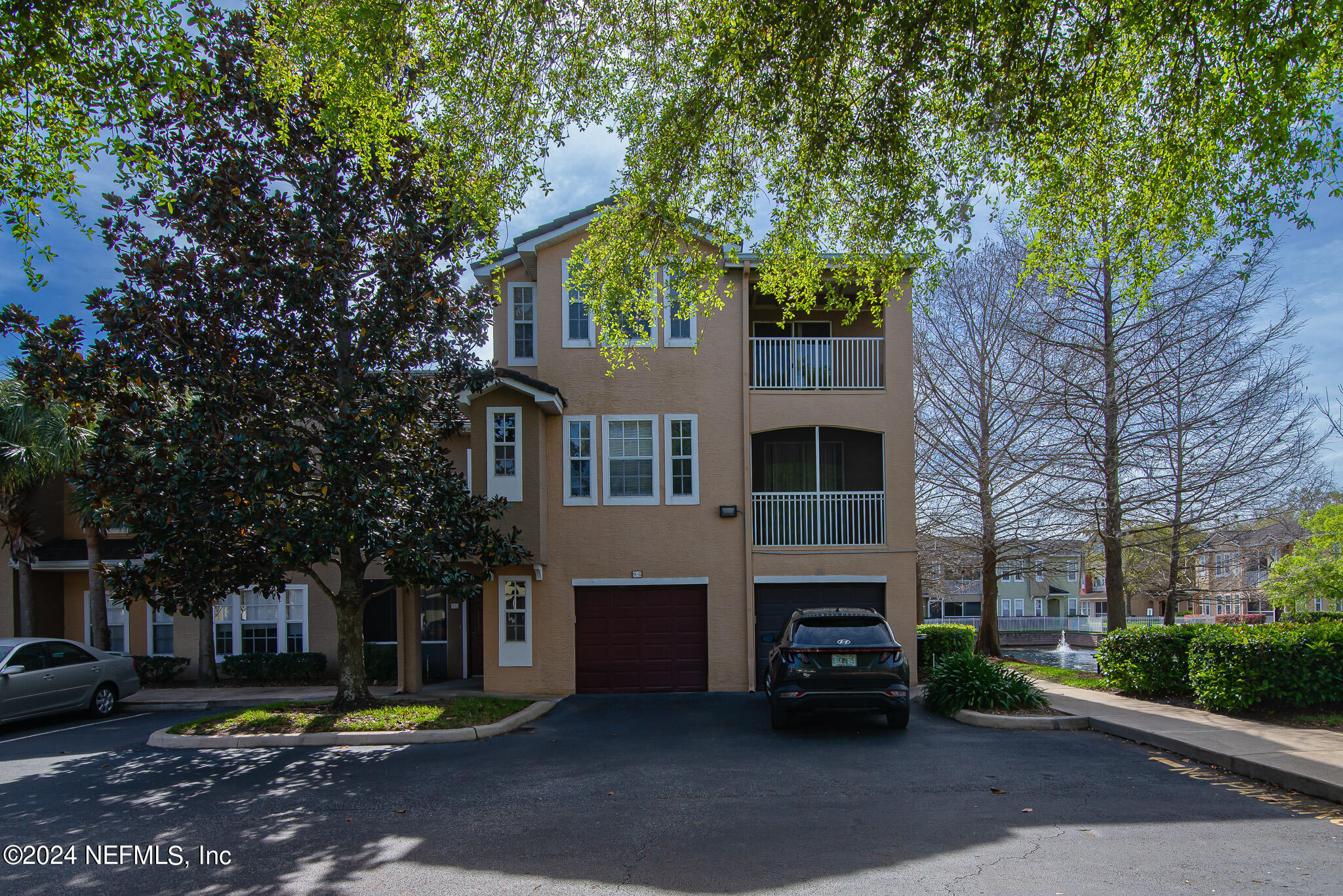10075 GATE Parkway N 904
