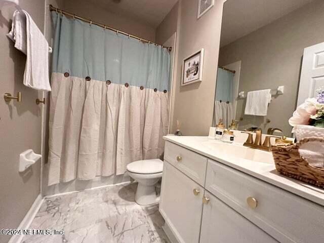 135 CALLE EL JARDIN, 104