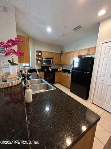 135 CALLE EL JARDIN, 104