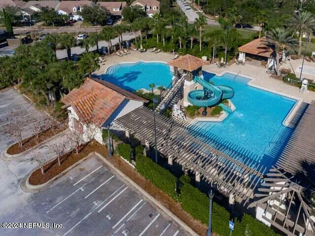 135 CALLE EL JARDIN, 104