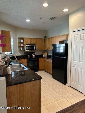 135 CALLE EL JARDIN, 104