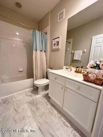 135 CALLE EL JARDIN, 104