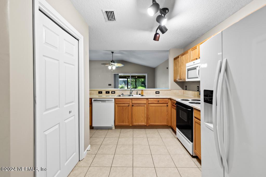 14178 FISH EAGLE Drive E