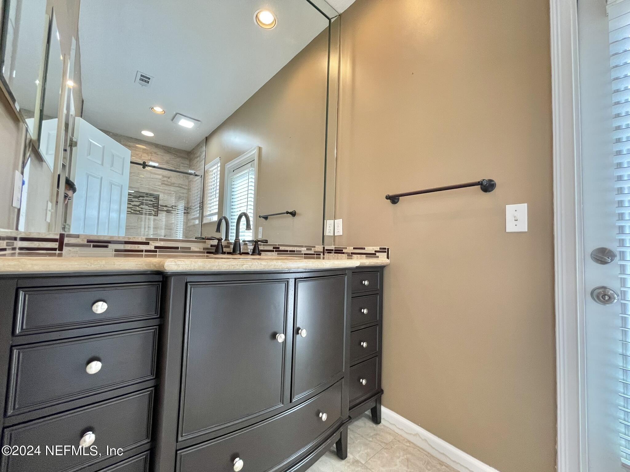 8249 WALLINGFORD HILLS Lane