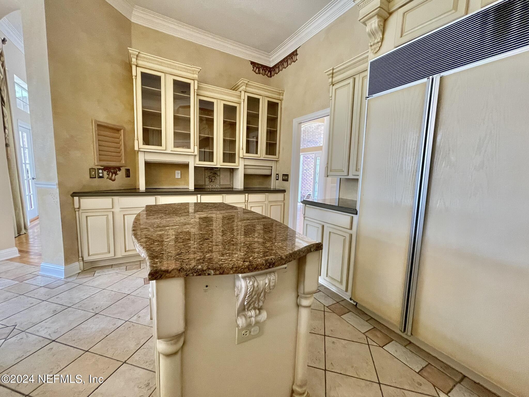 8249 WALLINGFORD HILLS Lane