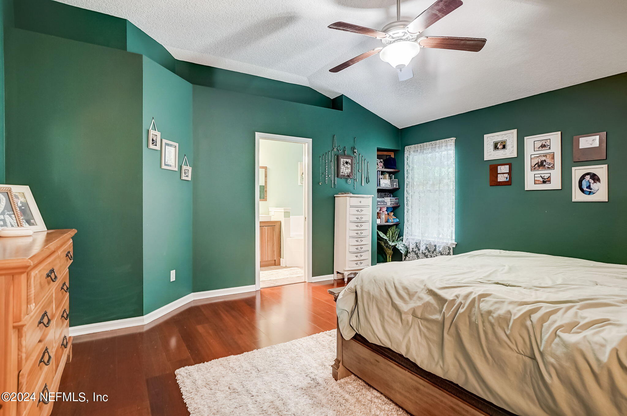 988 BUTTERCUP Drive