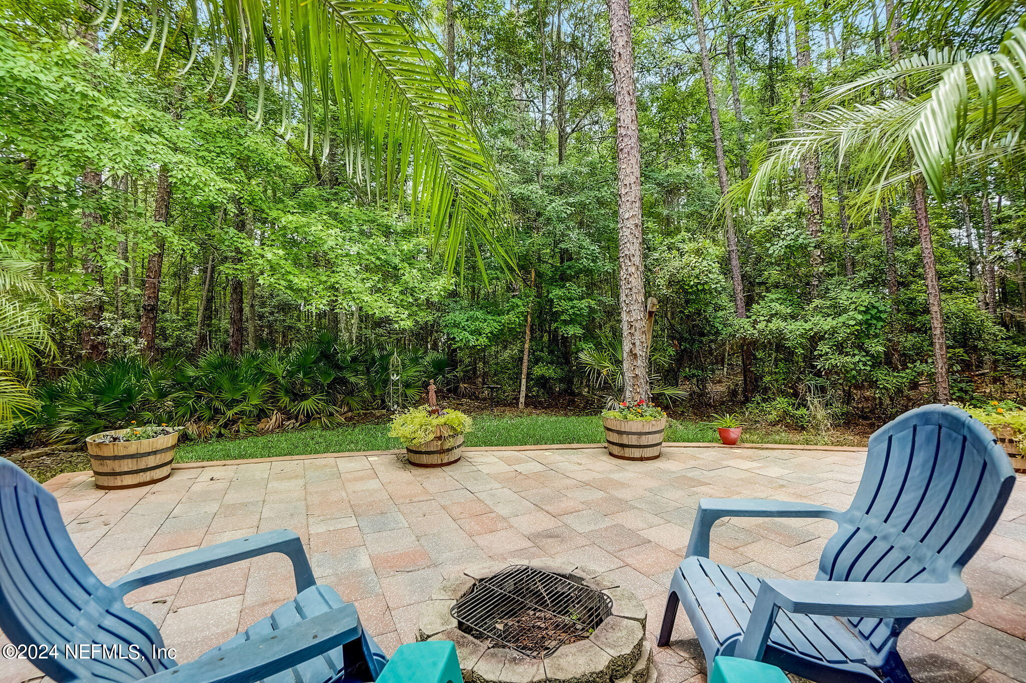 988 BUTTERCUP Drive