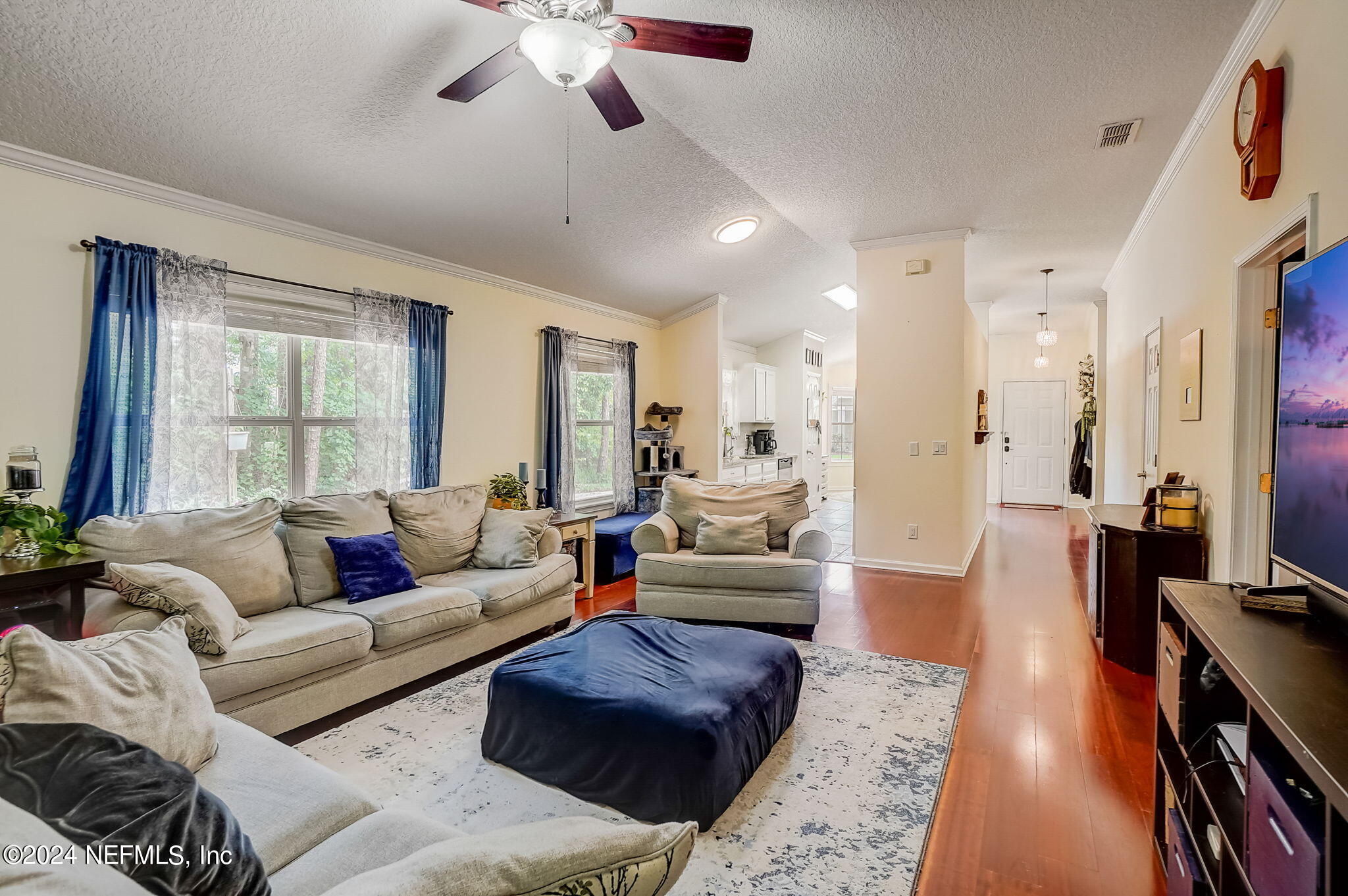 988 BUTTERCUP Drive