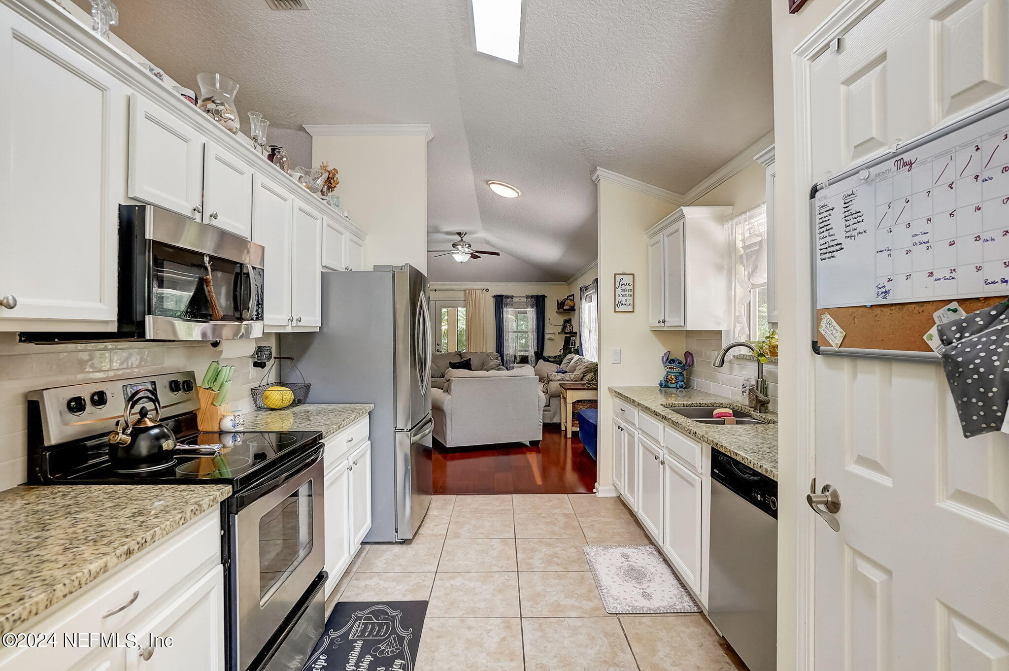 988 BUTTERCUP Drive