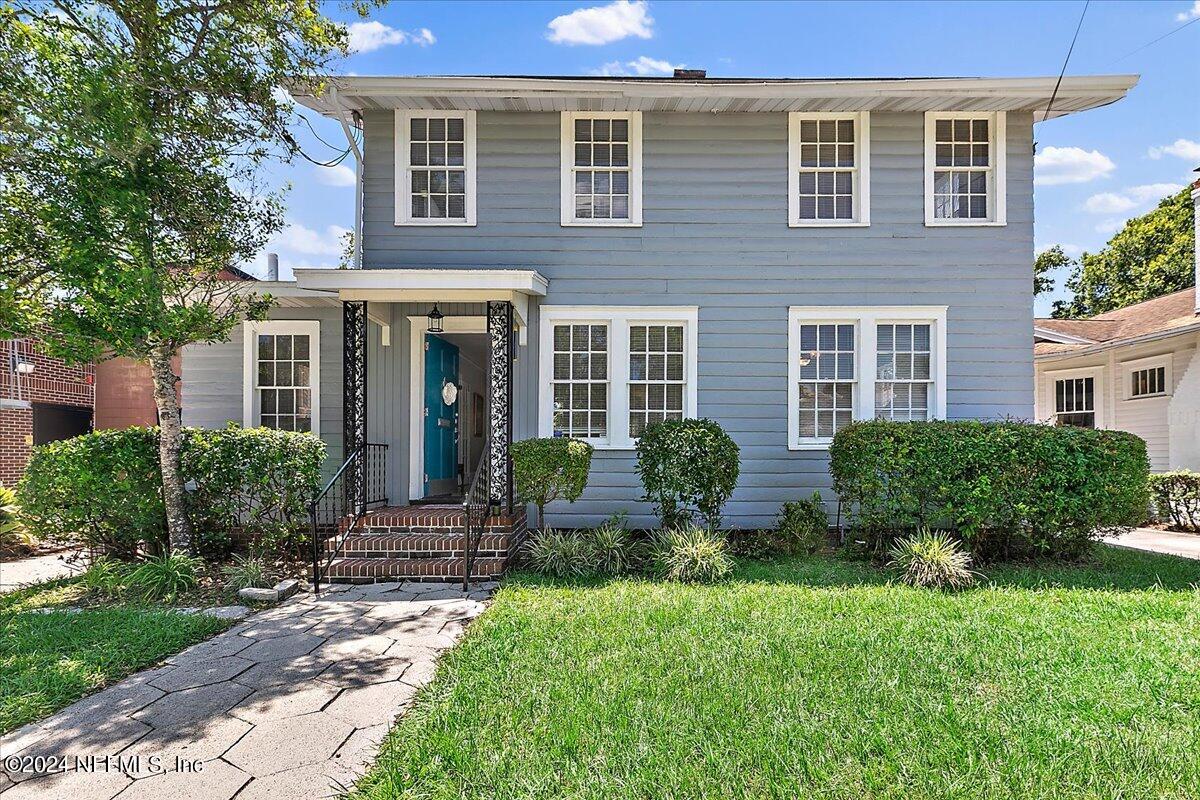 2568 HERSCHEL Street