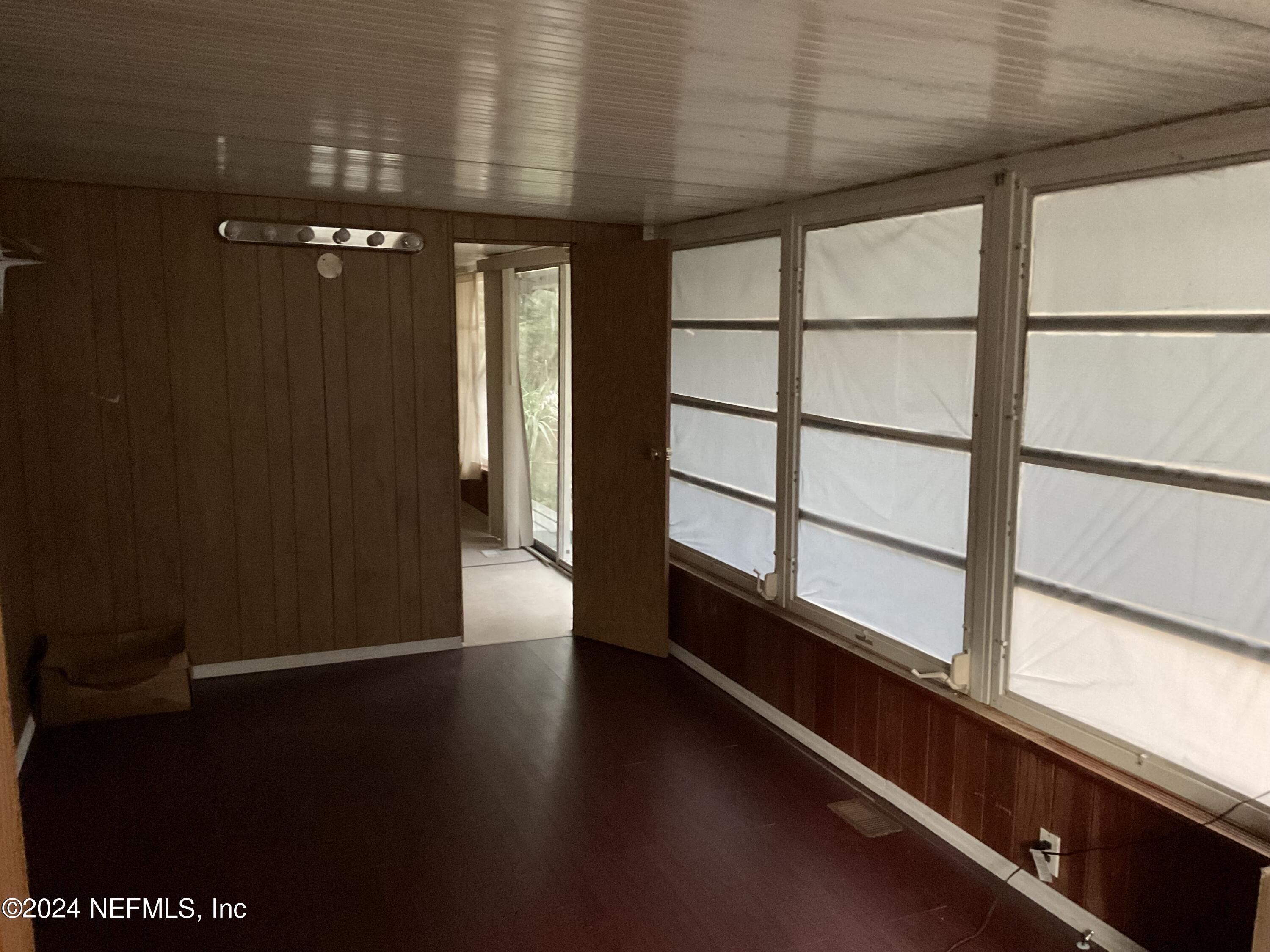317 WHITE SANDS BEACHES Drive