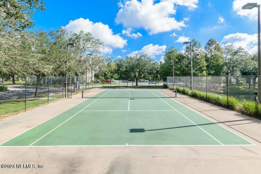 13703 RICHMOND PARK Drive N, 2304