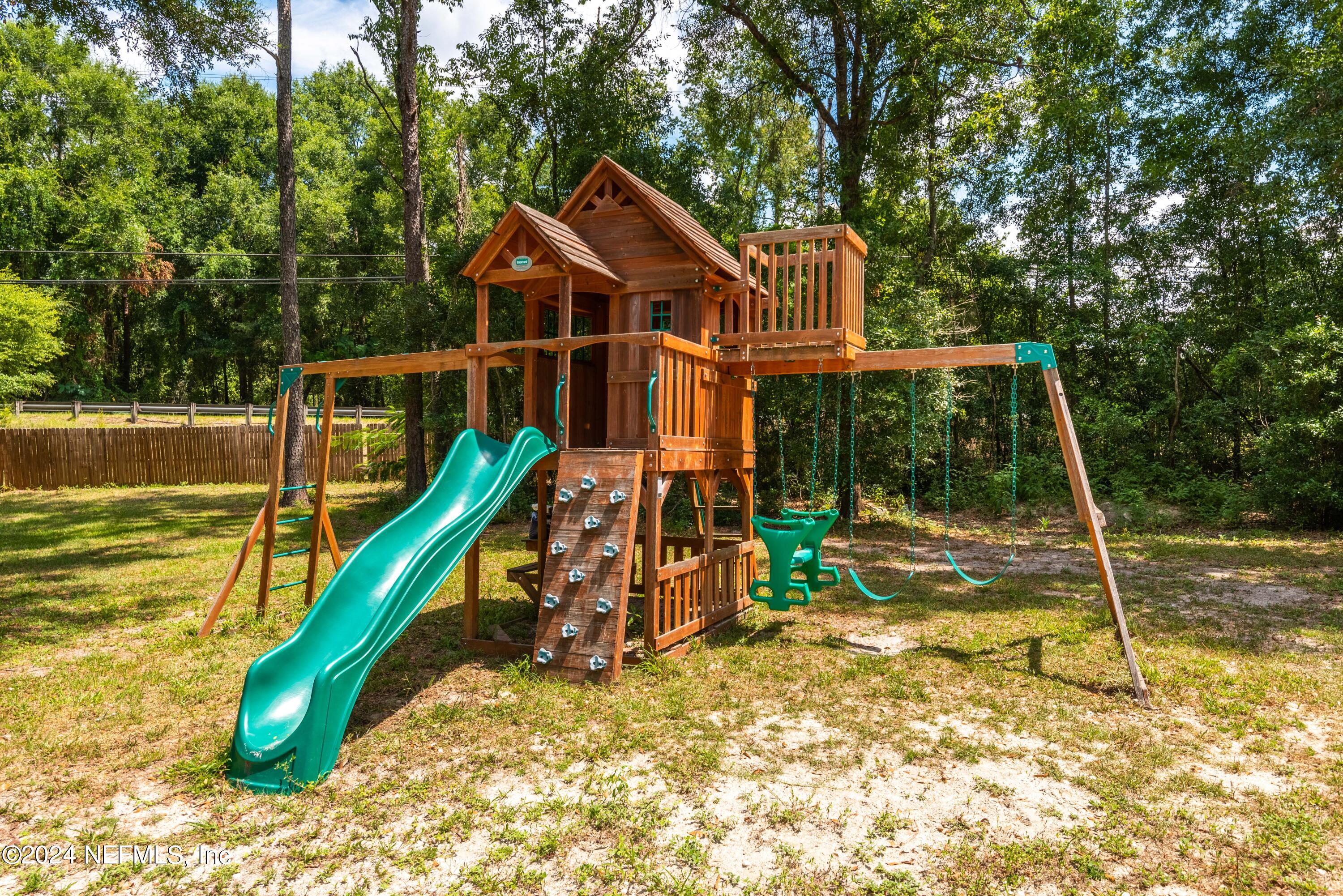 2592 MYRTLE Loop