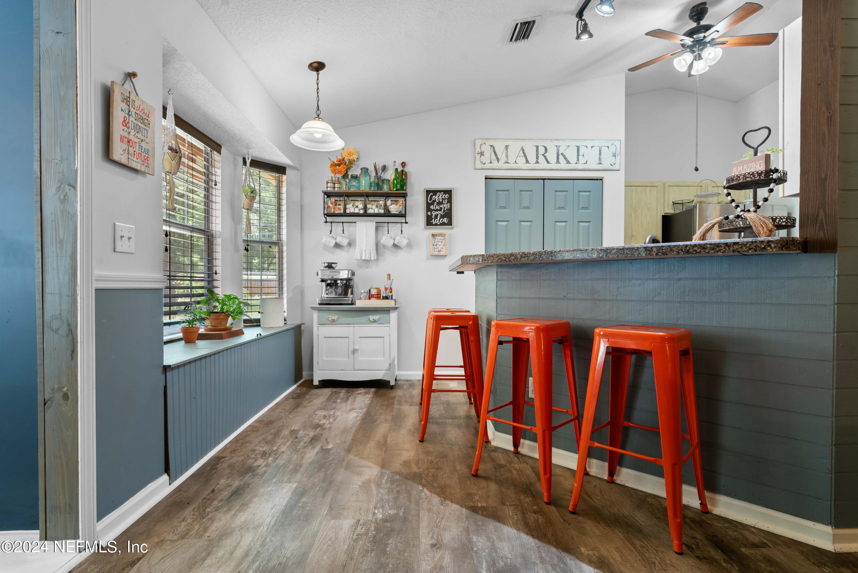 2592 MYRTLE Loop