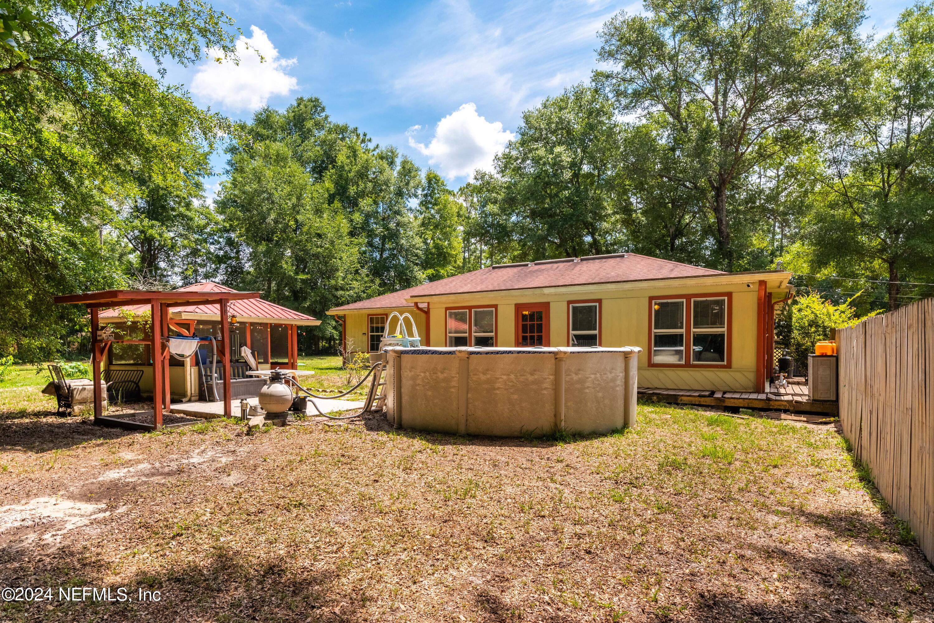 2592 MYRTLE Loop
