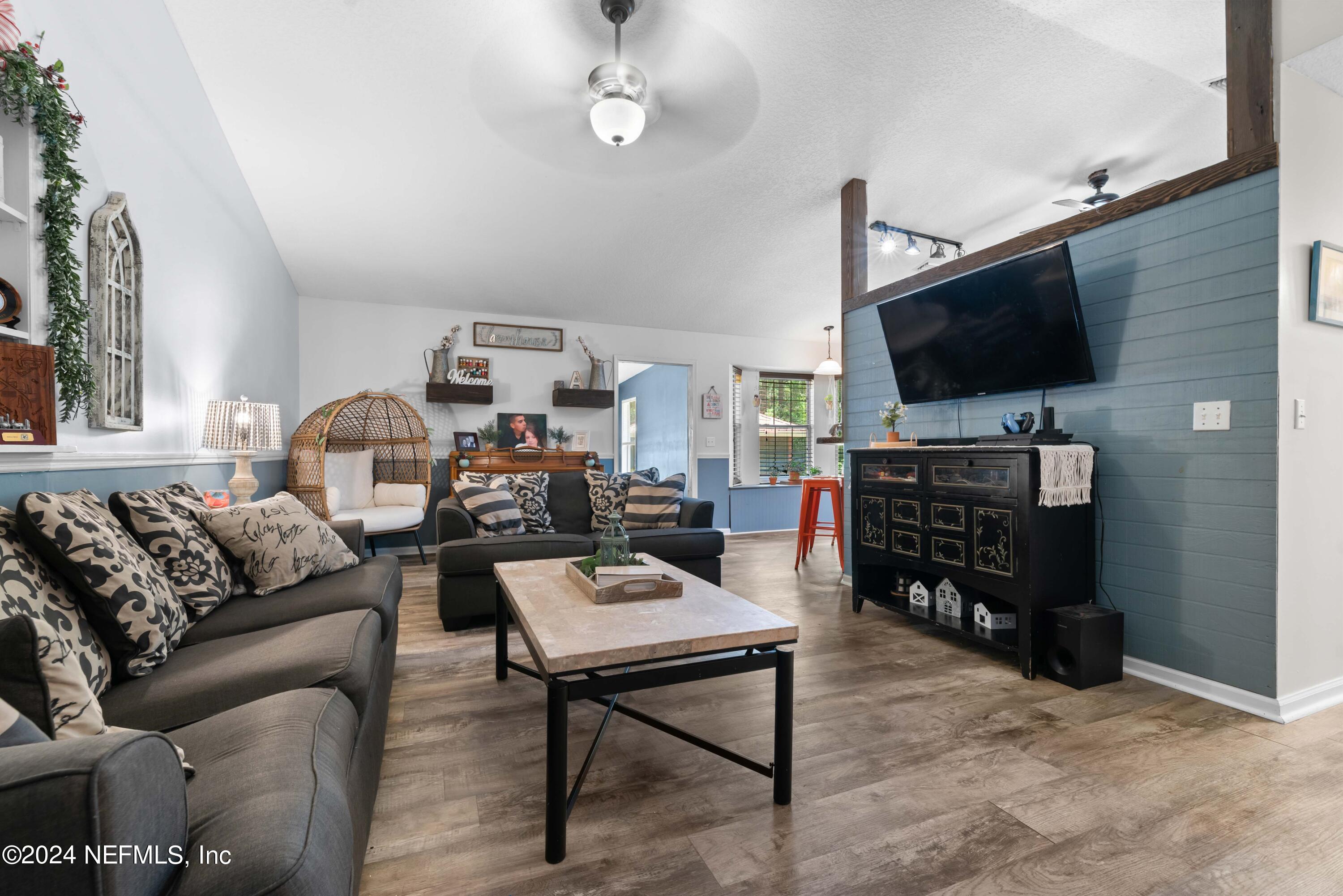 2592 MYRTLE Loop