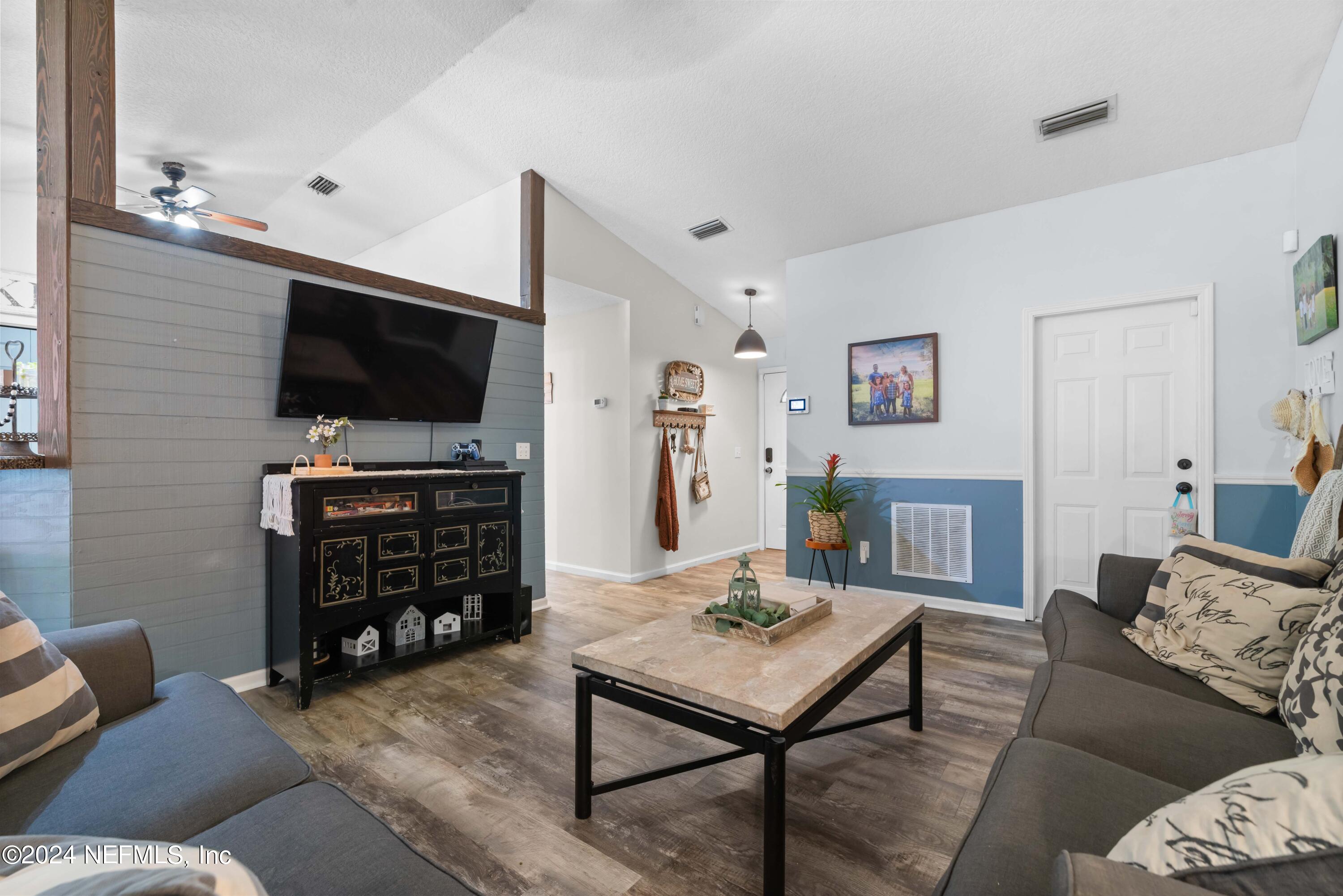 2592 MYRTLE Loop