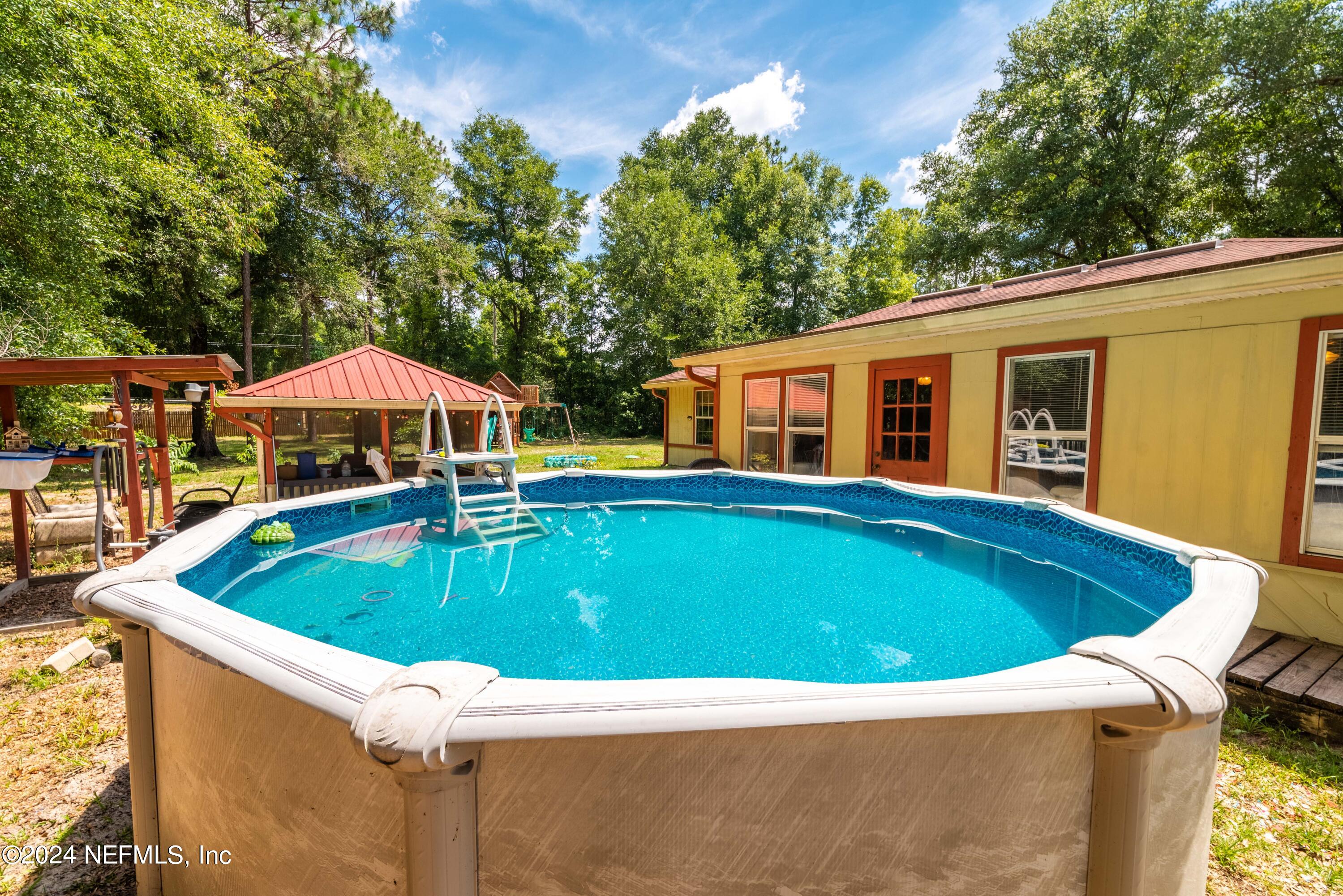 2592 MYRTLE Loop