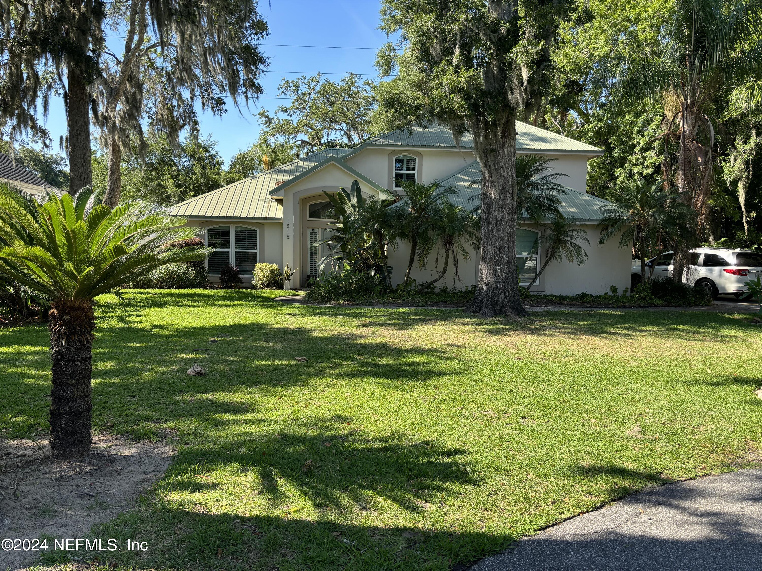 1815 KINGS Court