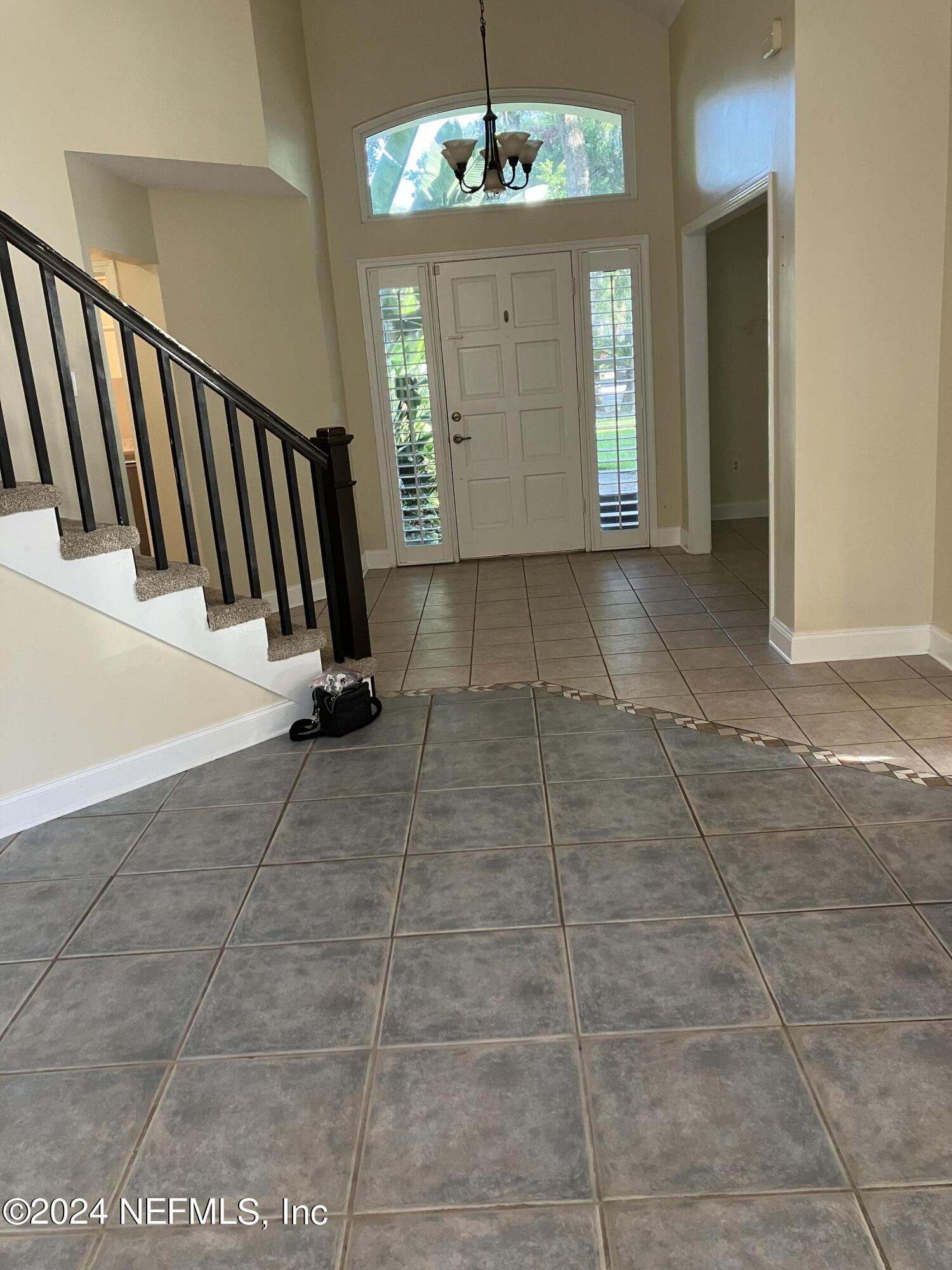 1815 KINGS Court