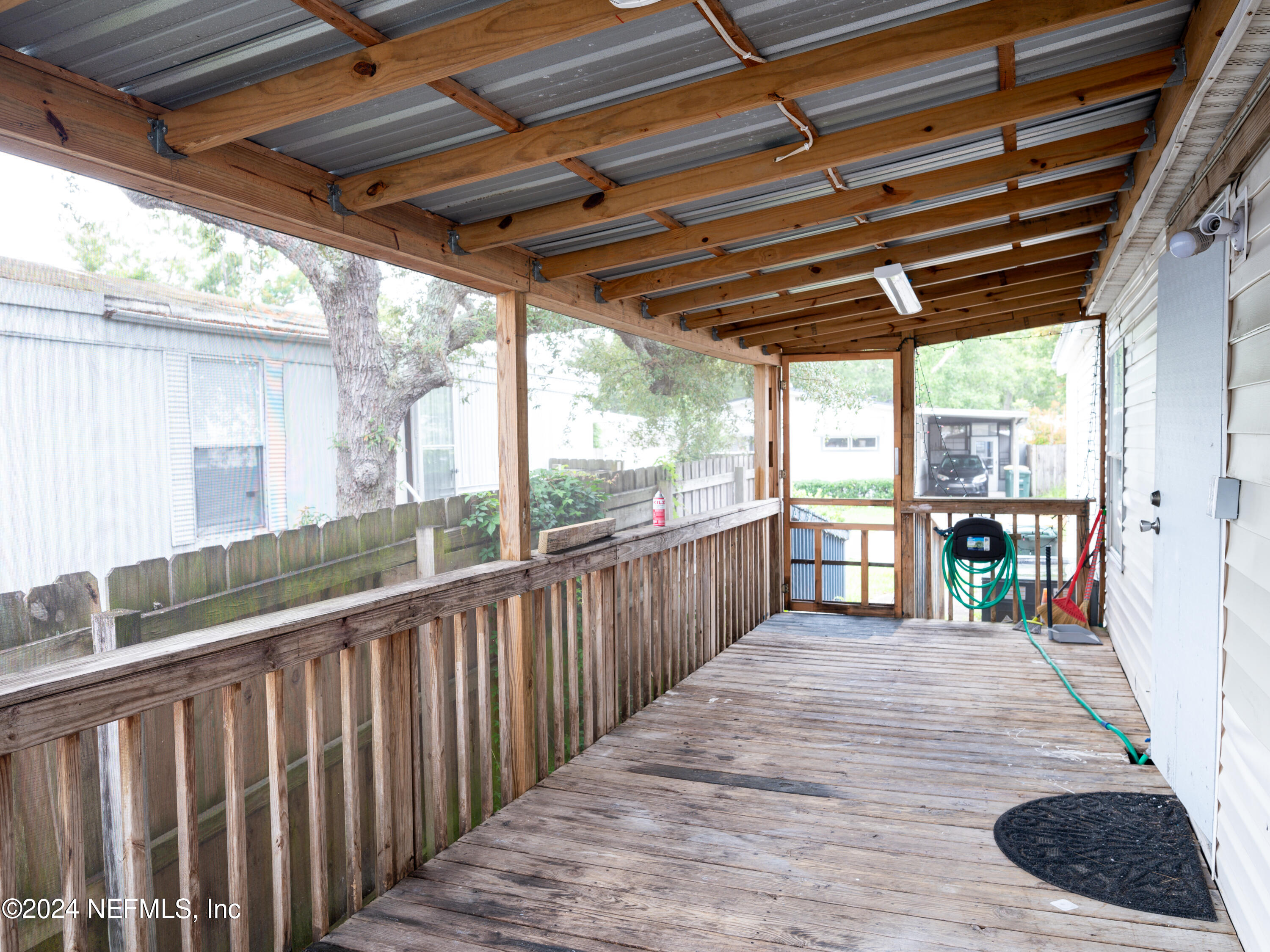 10912 MERRYWOOD Drive