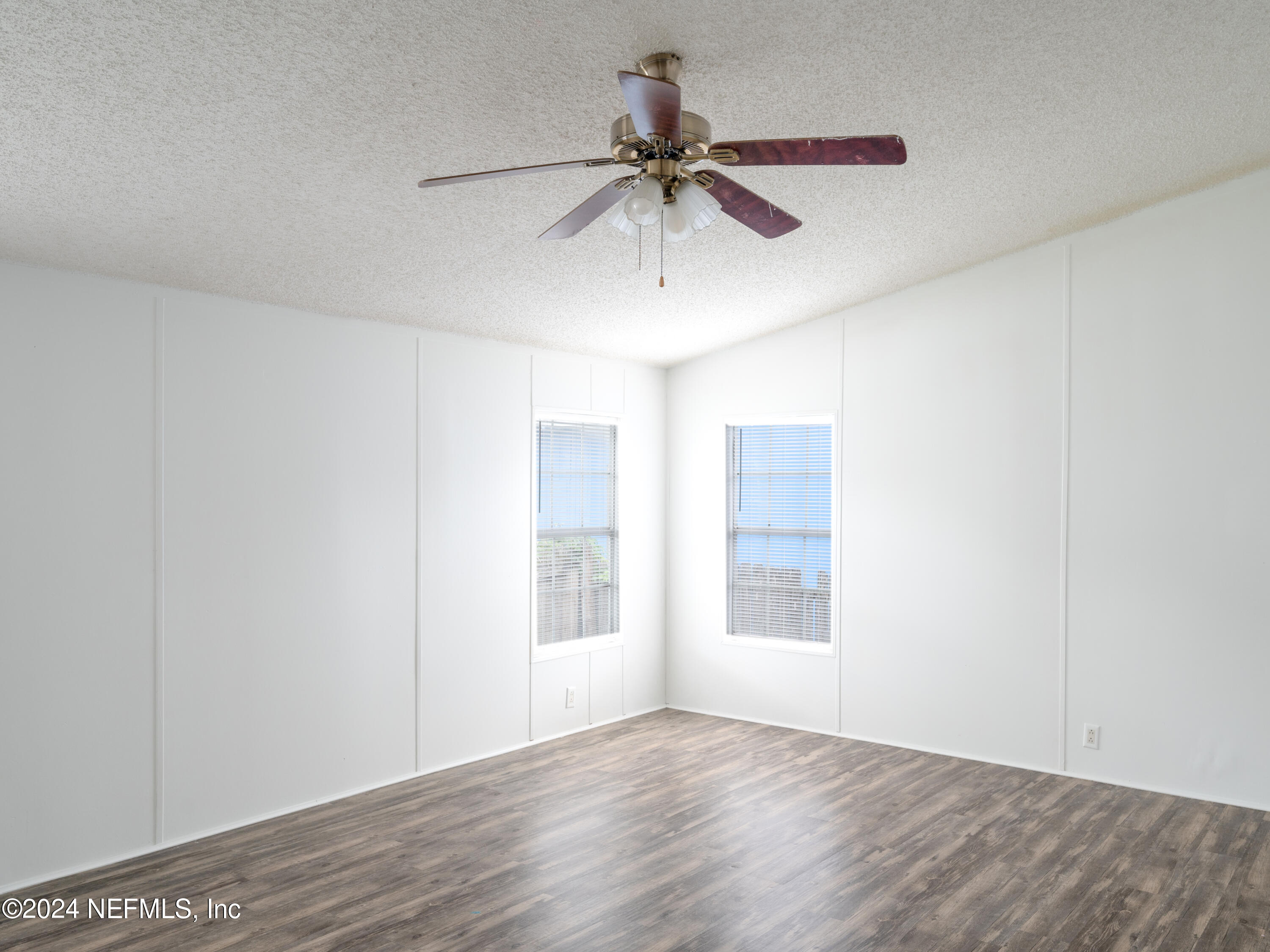10912 MERRYWOOD Drive