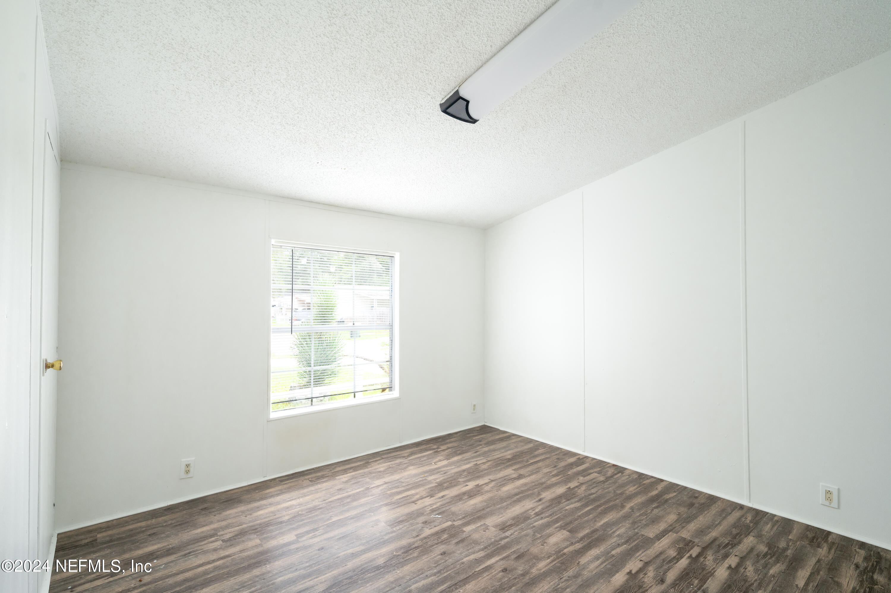10912 MERRYWOOD Drive